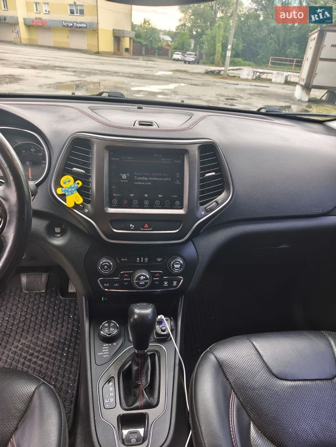 Jeep Cherokee 2019 VIN 1C4PJMBX3KD217924 фото оголошення 13 з 17