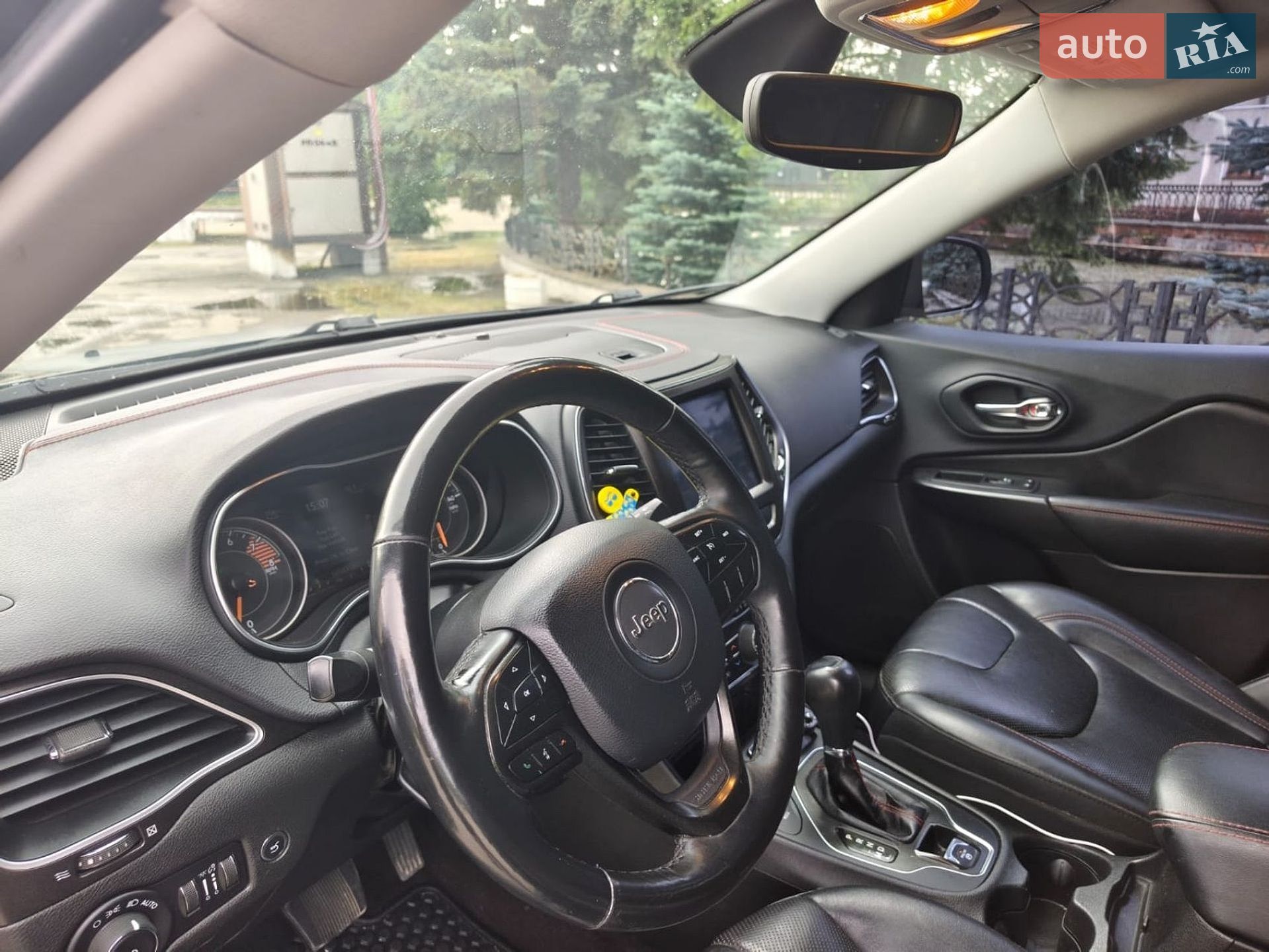 Jeep Cherokee 2019 VIN 1C4PJMBX3KD217924 фото оголошення 14 з 17