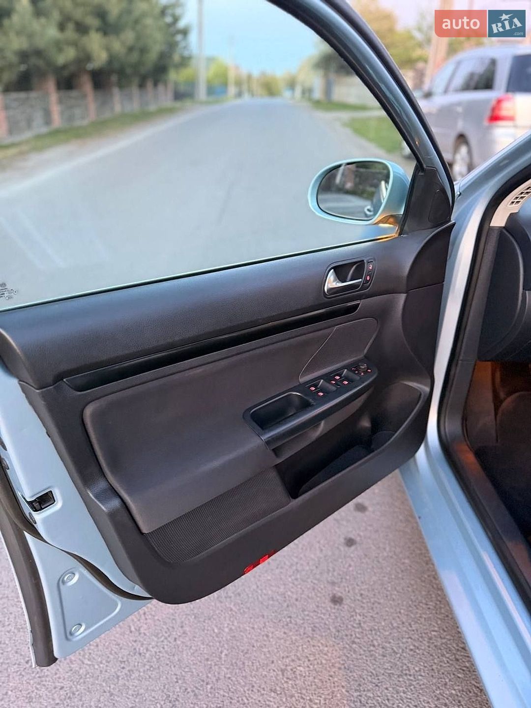 Volkswagen Golf 2010 VIN WVWZZZ1KZBM618920 фото оголошення 18 з 28