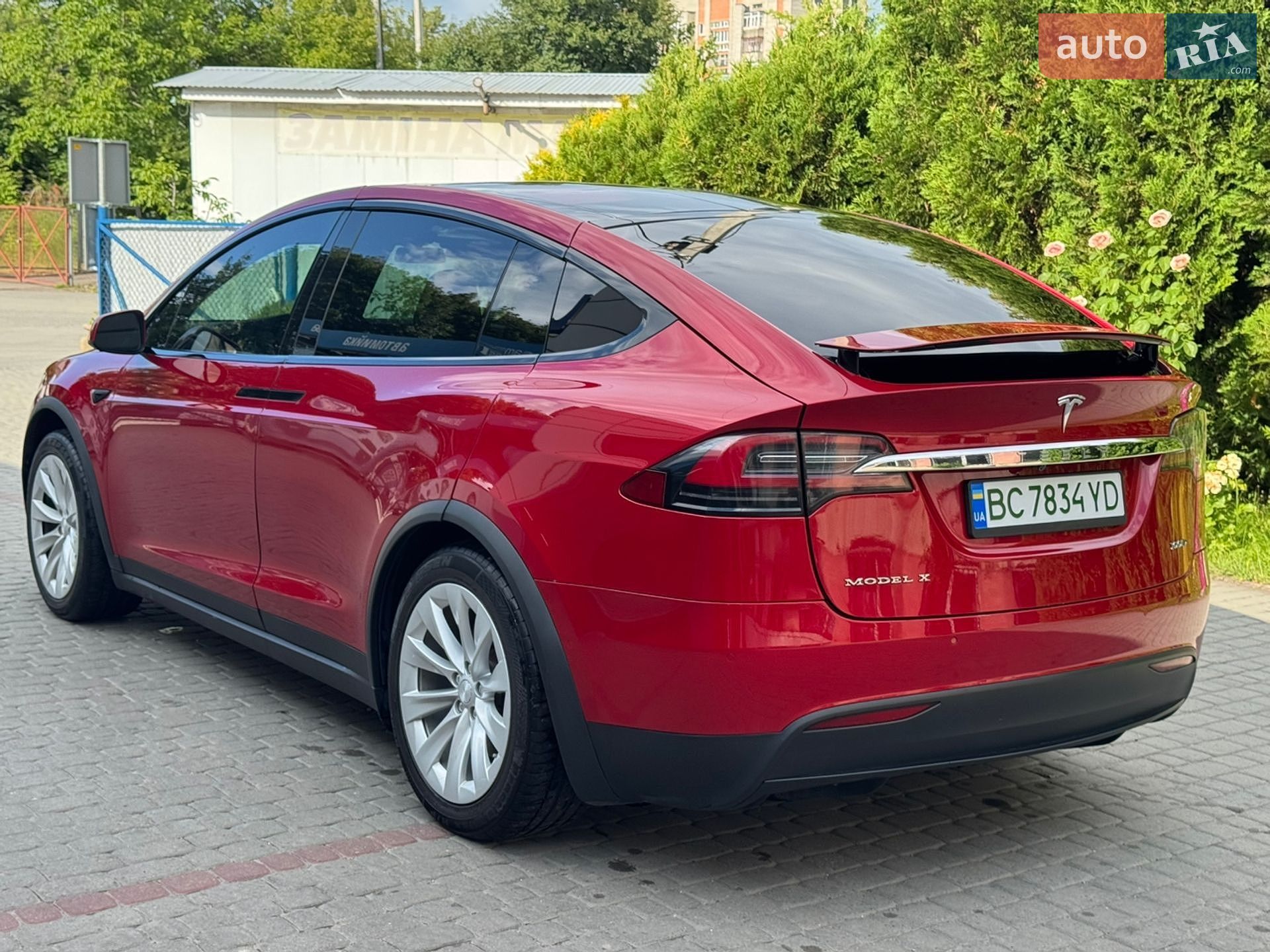 Tesla Model X 2017 VIN 5YJXCBE2XHF049120 фото оголошення 5 з 21