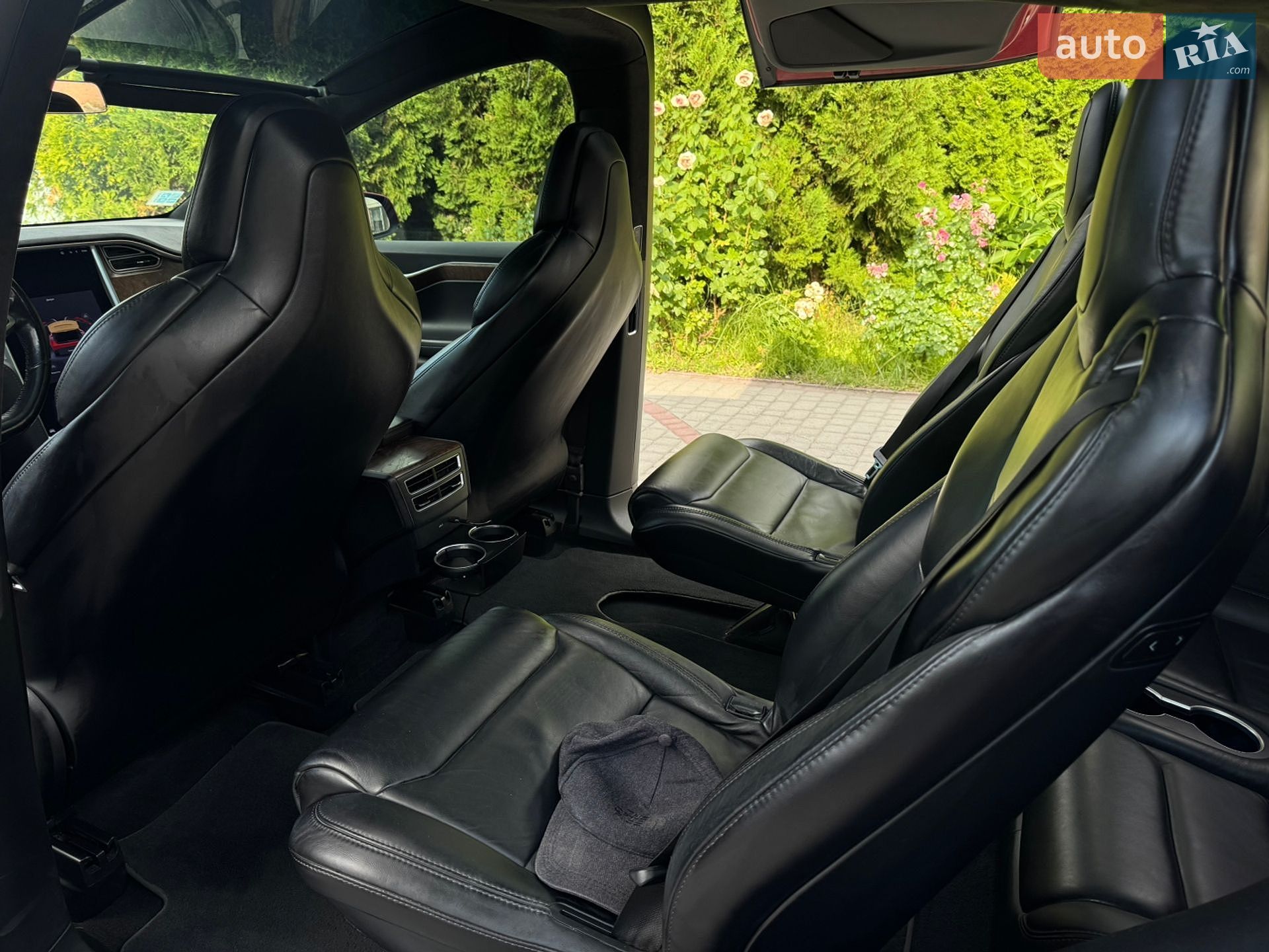 Tesla Model X 2017 VIN 5YJXCBE2XHF049120 фото оголошення 16 з 21