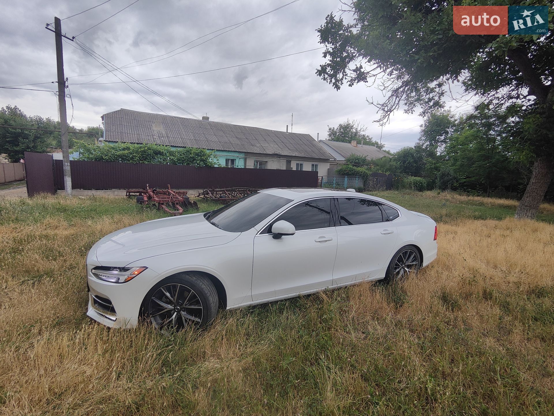 Volvo S90 2017 VIN LVY982MK1JP037731 фото оголошення 31 з 33