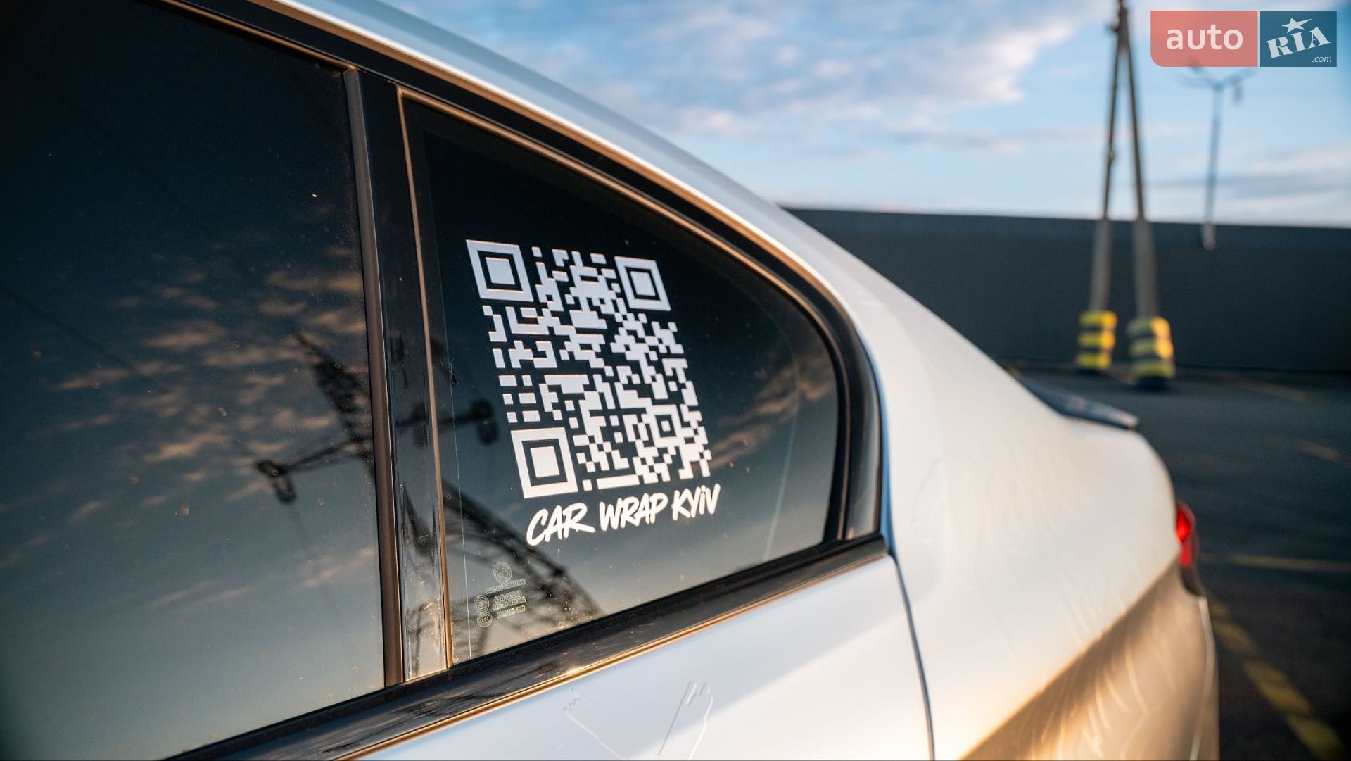 BMW 5 Series 2018 VIN WBAJE5C58JWA95562 фото оголошення 10 з 26