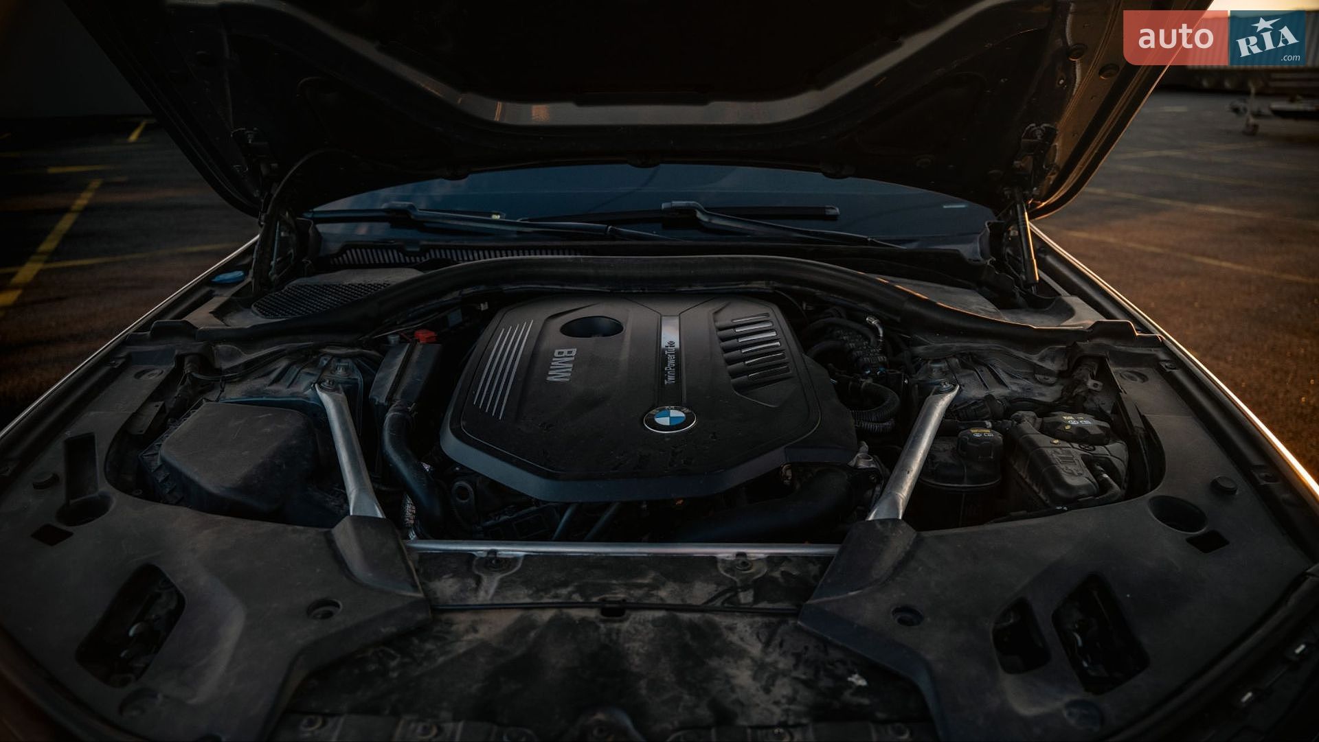 BMW 5 Series 2018 VIN WBAJE5C58JWA95562 фото оголошення 18 з 26