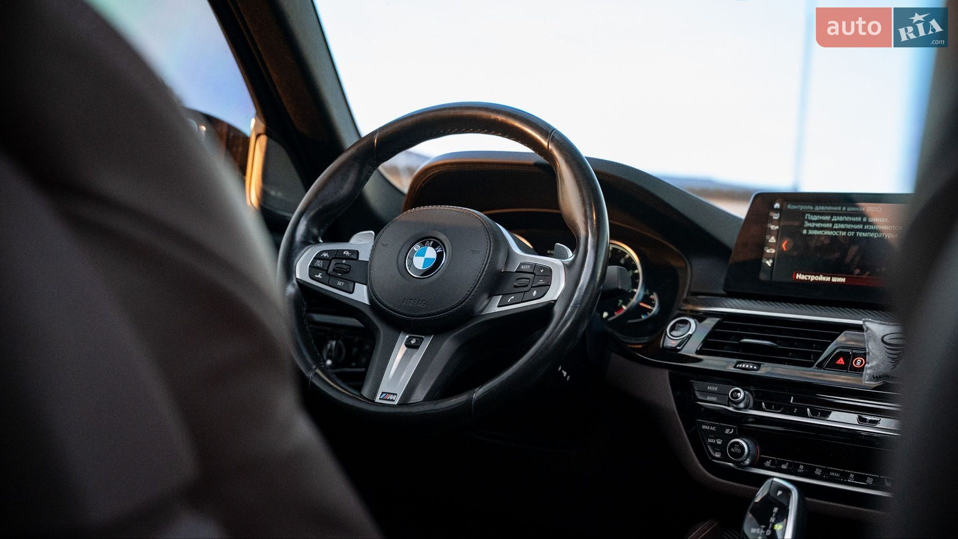BMW 5 Series 2018 VIN WBAJE5C58JWA95562 фото оголошення 22 з 26