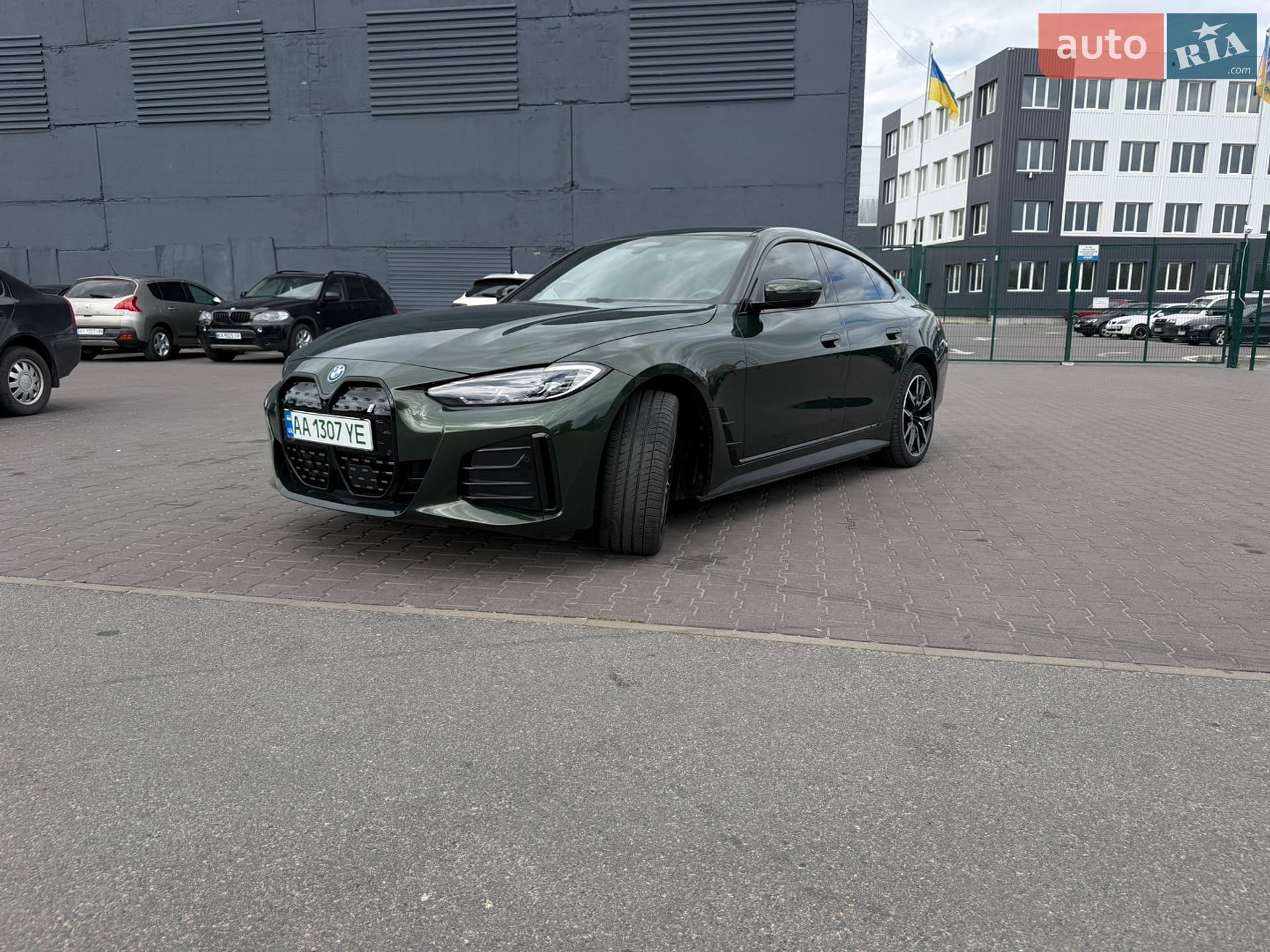 BMW i4 2023 VIN WBY73AW06RFS32808 фото оголошення 3 з 16