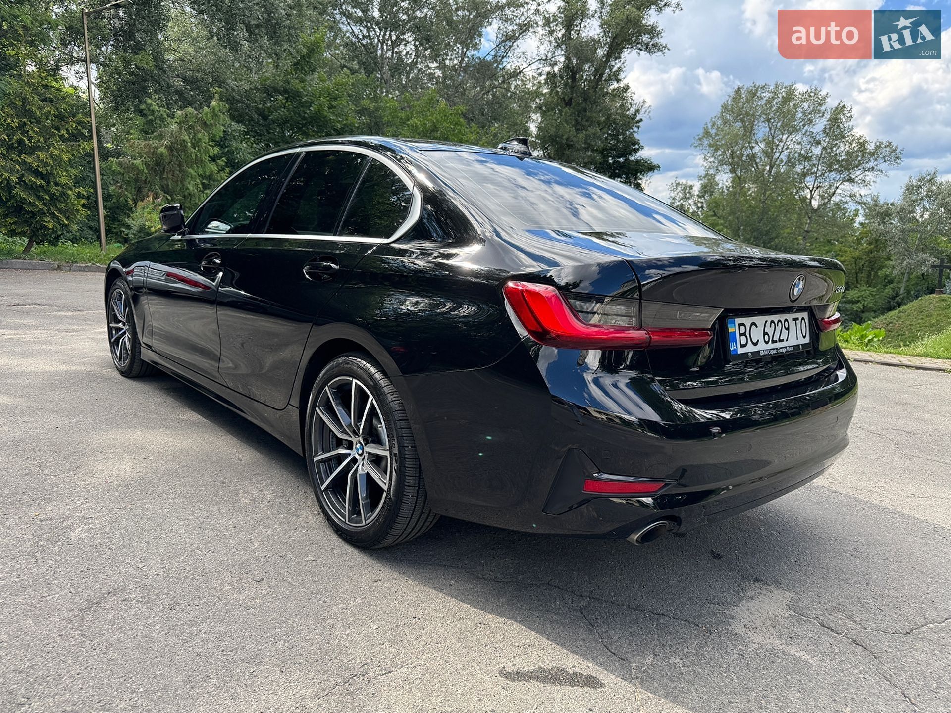 BMW 3 Series 2021 VIN 3MW5P7J06M8C02472 фото оголошення 13 з 43