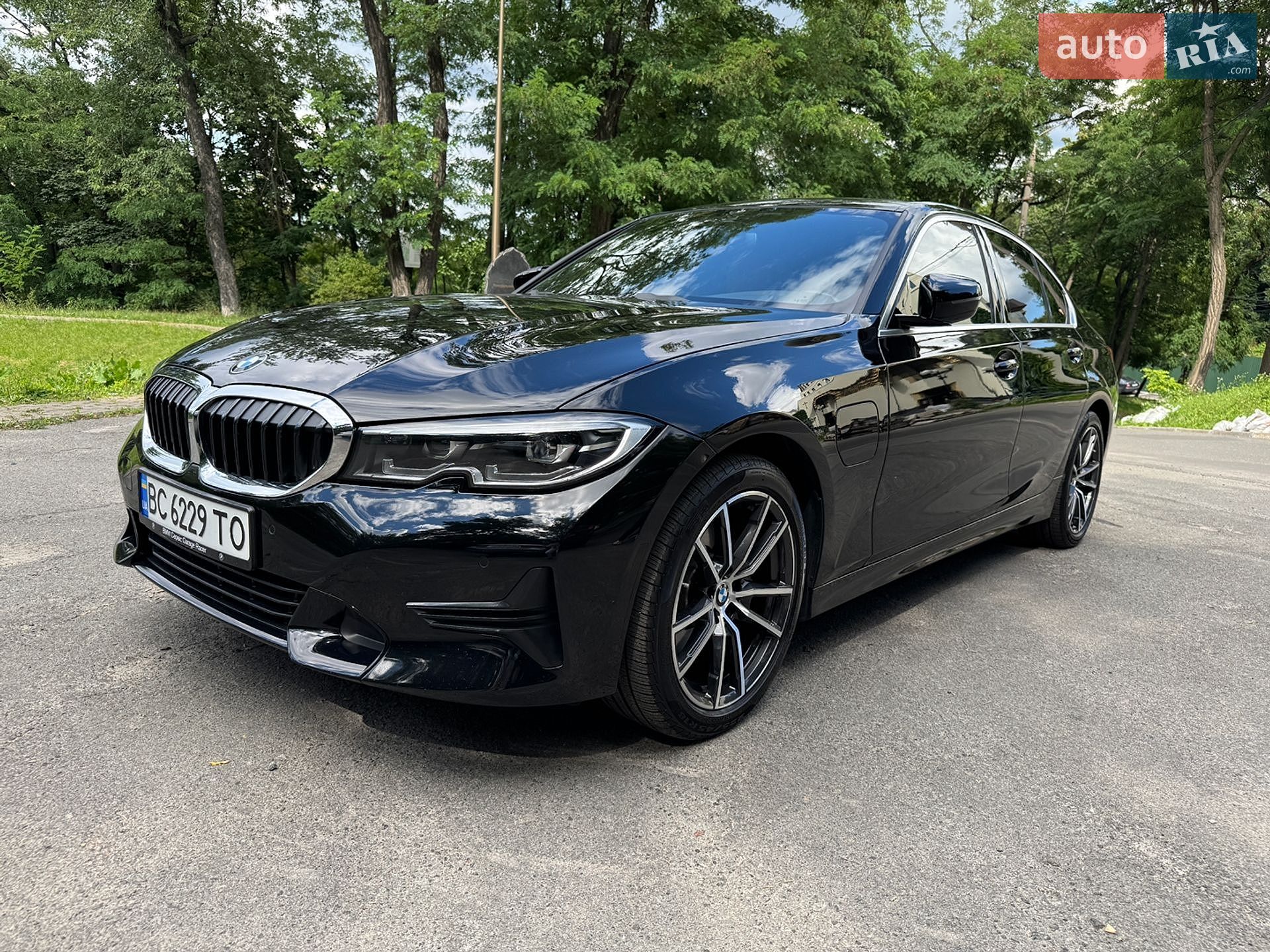 BMW 3 Series 2021 VIN 3MW5P7J06M8C02472 фото оголошення 15 з 43