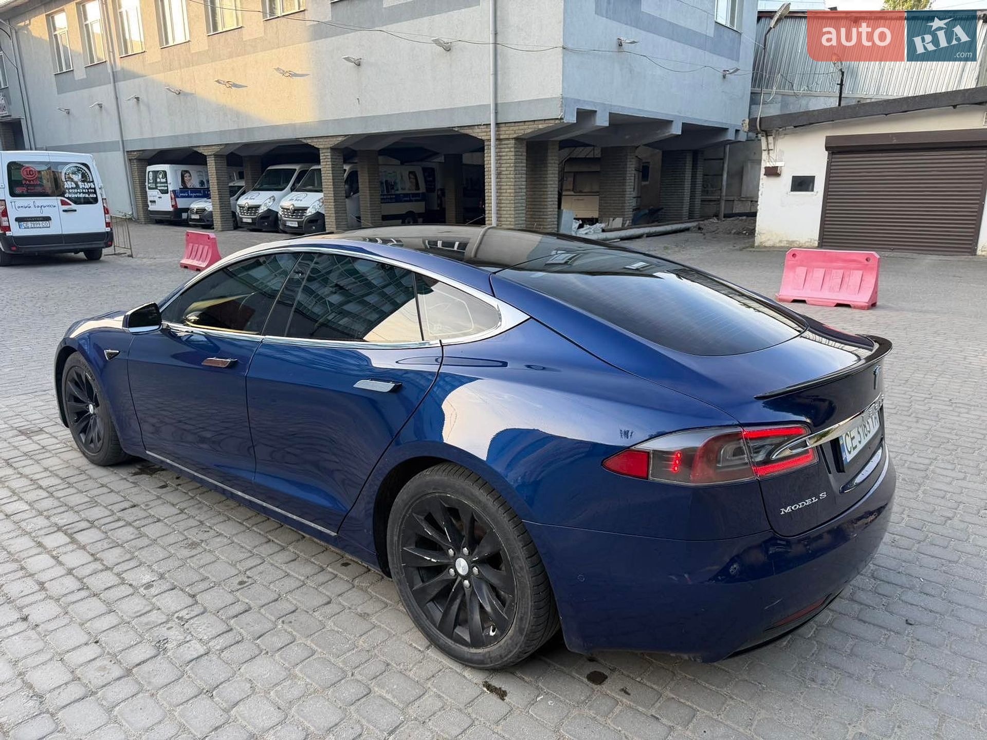 Tesla Model S 2017 VIN 5YJSA1E22HF210702 фото оголошення 6 з 21