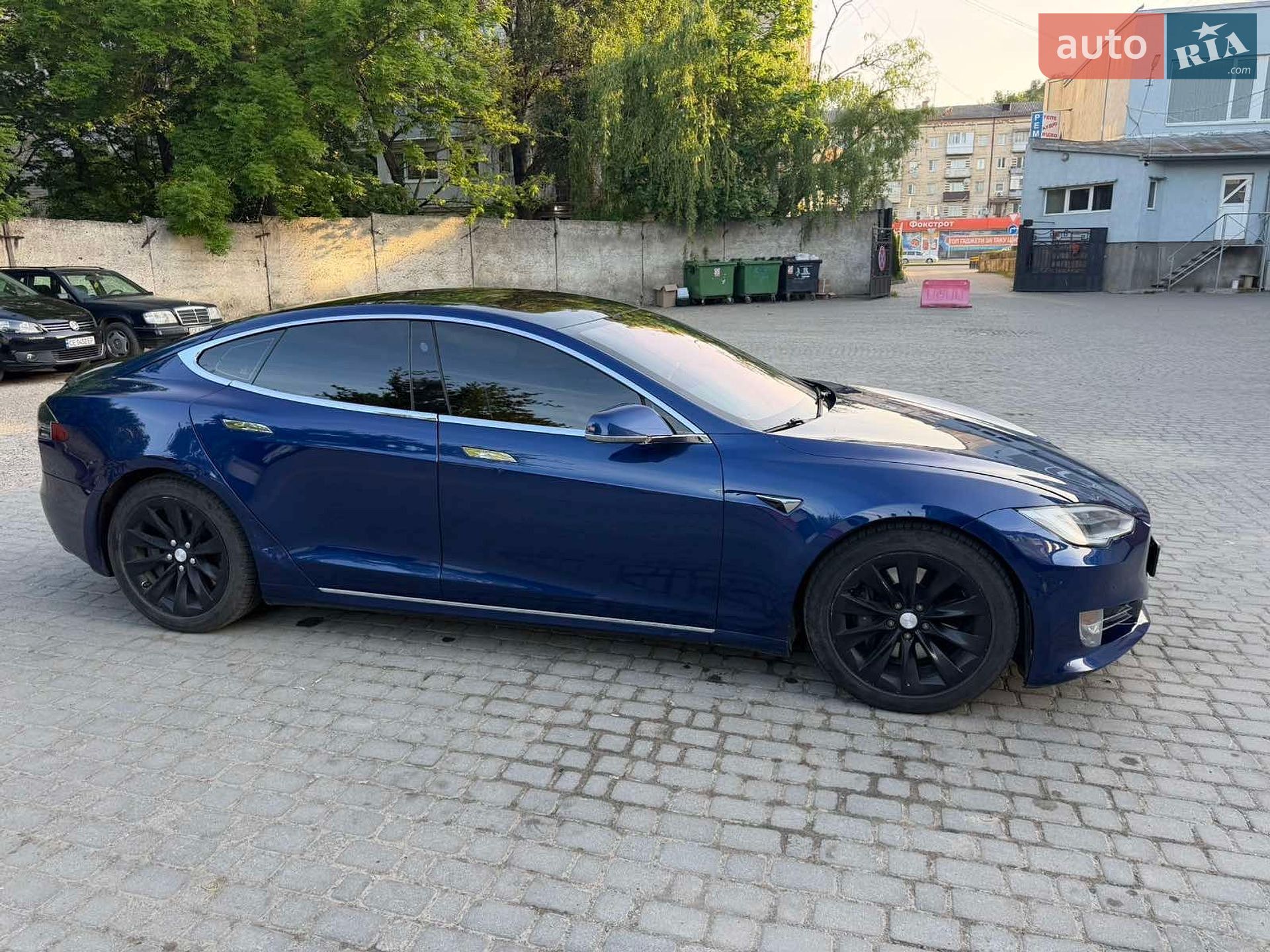 Tesla Model S 2017 VIN 5YJSA1E22HF210702 фото оголошення 5 з 21