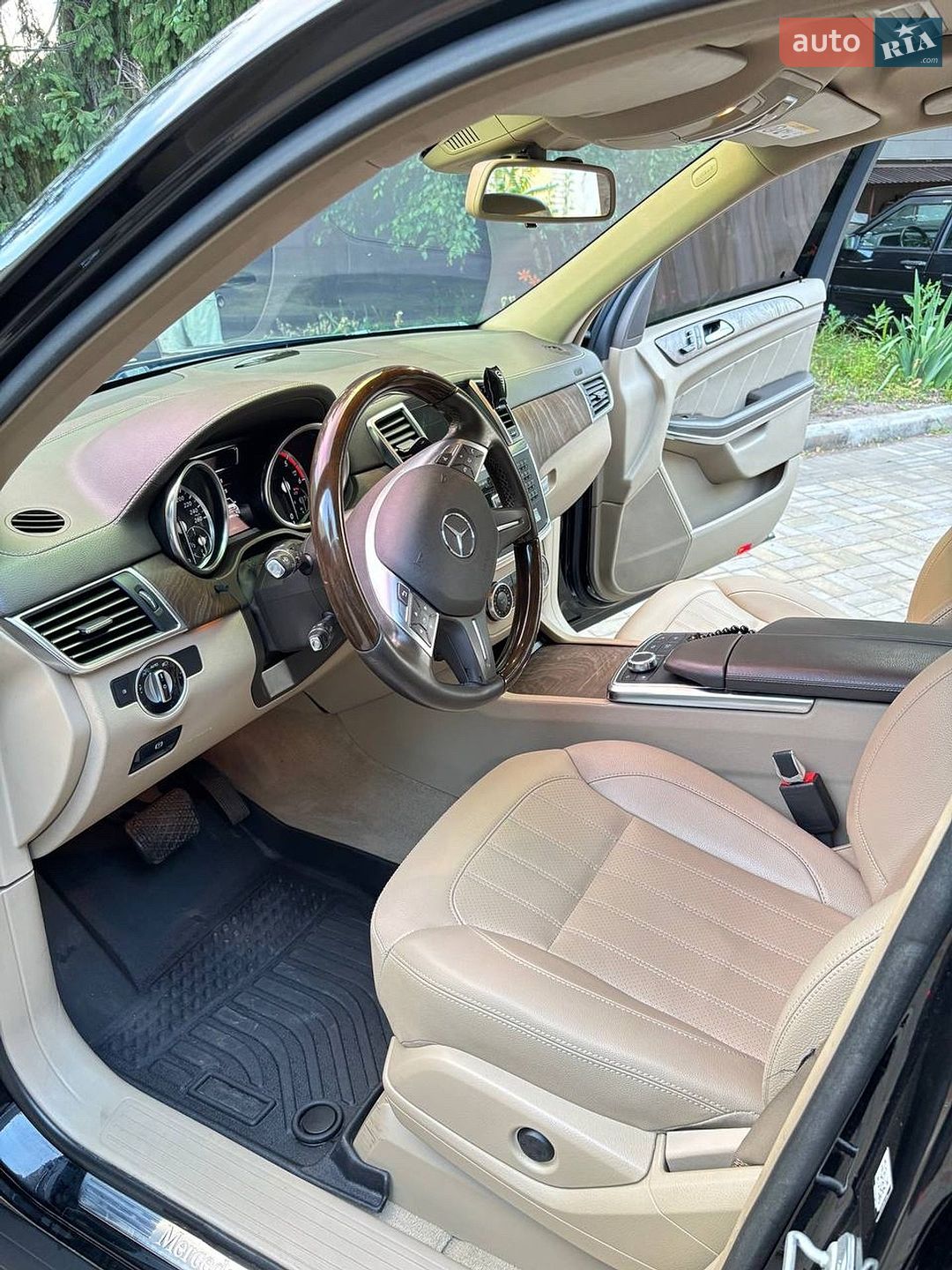 Mercedes-Benz GL-Class 2014 VIN WDC1668241A411006 фото оголошення 11 з 21