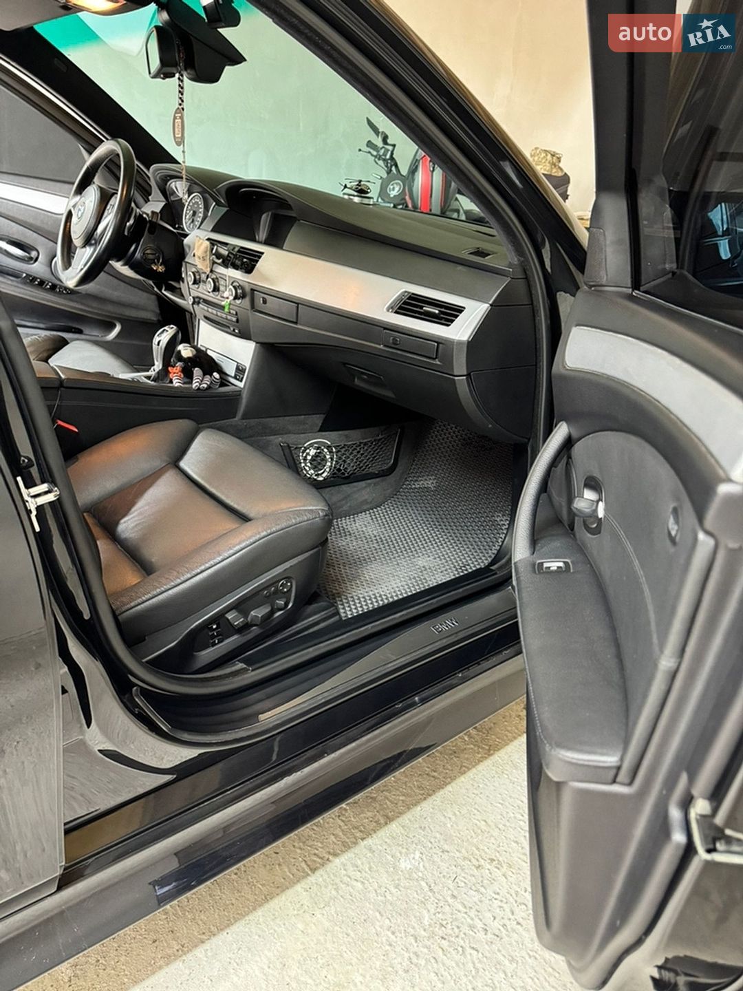 BMW 5 Series 2008 VIN WBAPX91010CU61474 фото оголошення 18 з 21