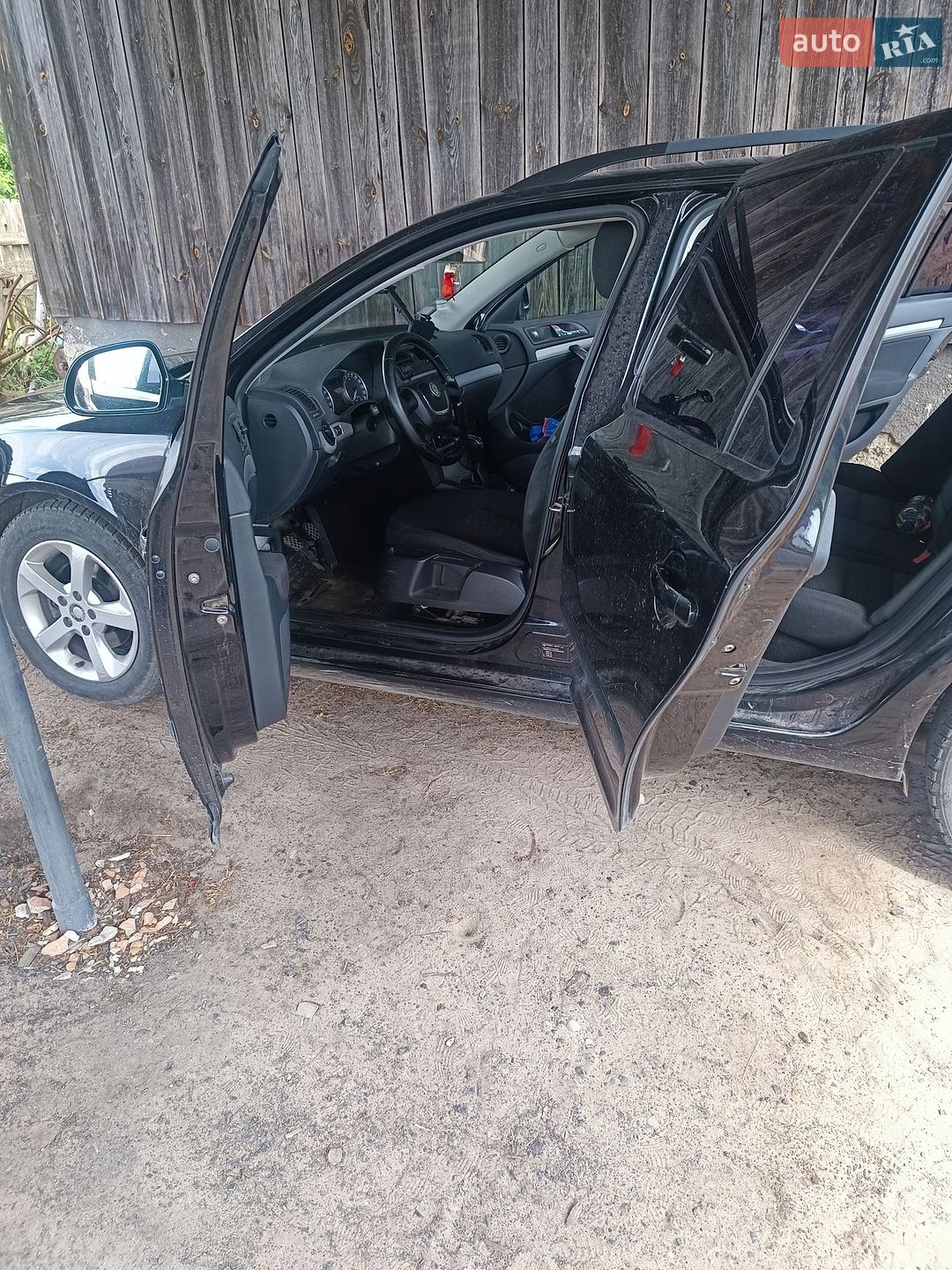 Skoda Octavia 2011 VIN TMBHT61Z3C2089002 фото оголошення 2 з 31