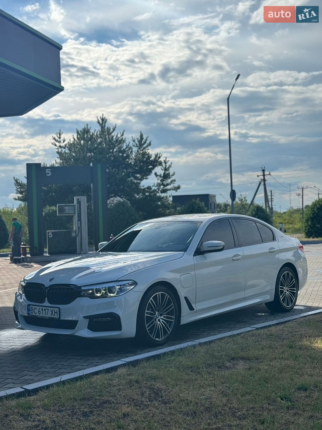 BMW 5 Series 2018 VIN WBAJA9C52KB389712 фото оголошення 11 з 17