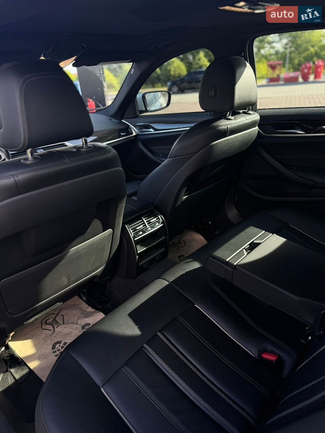 BMW 5 Series 2018 VIN WBAJA9C52KB389712 фото оголошення 13 з 17