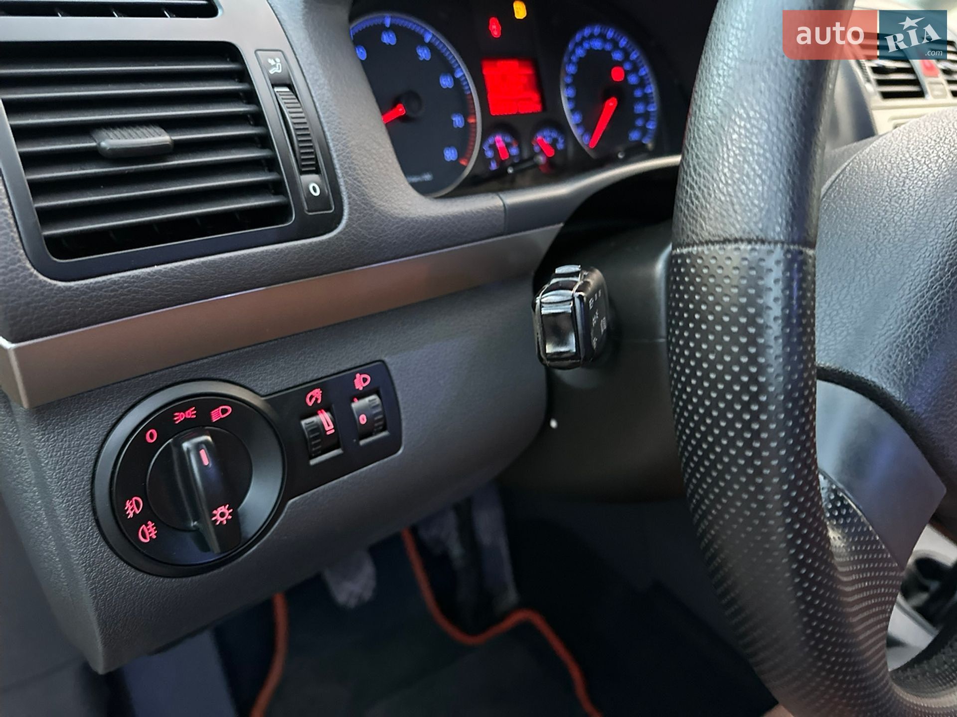 Volkswagen Cross Touran 2008 VIN WVGZZZ1TZ7W076324 фото оголошення 50 з 74