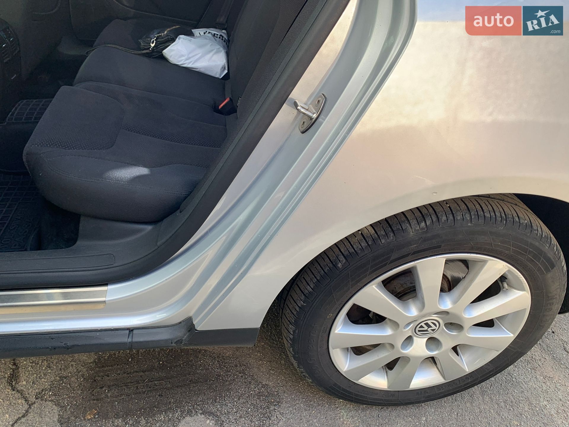 Volkswagen Passat 2010 VIN WVWZZZ3CZAE175282 фото оголошення 5 з 8
