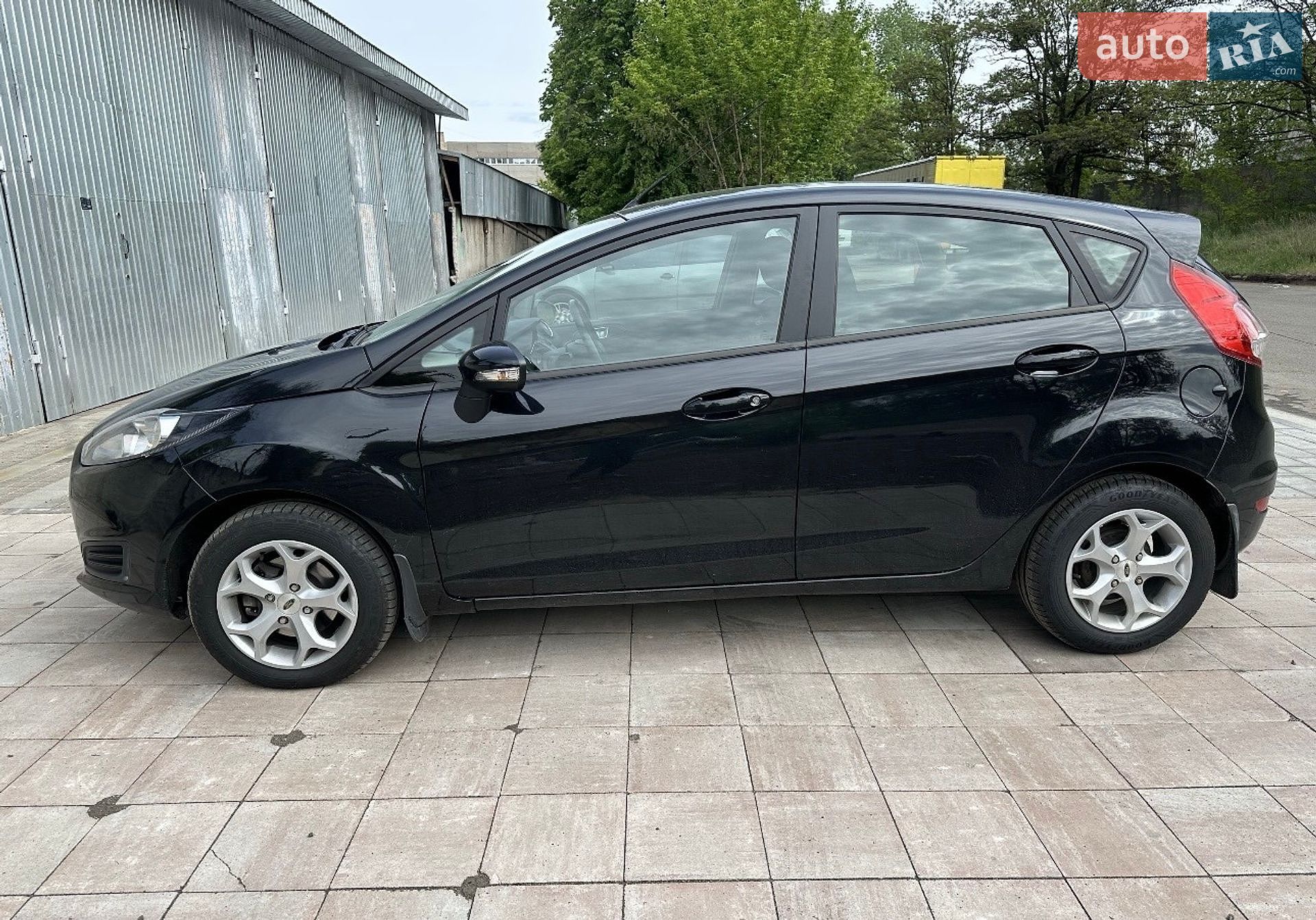 Ford Fiesta 2013 VIN WF0DXXGAKDDG45089 фото оголошення 2 з 6