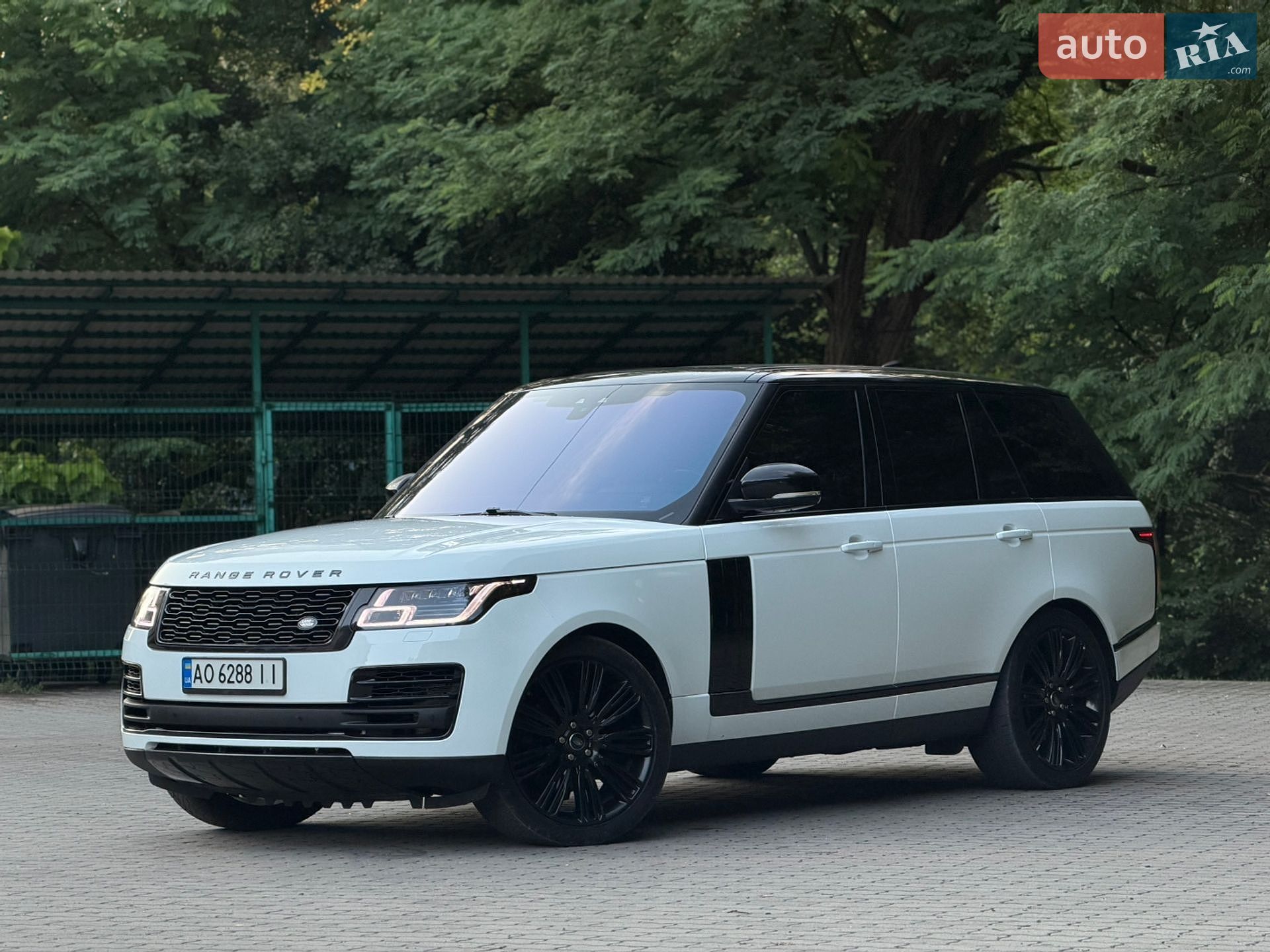 Land Rover Range Rover 2017 VIN SALGR2FK7HA358686 фото оголошення 5 з 36