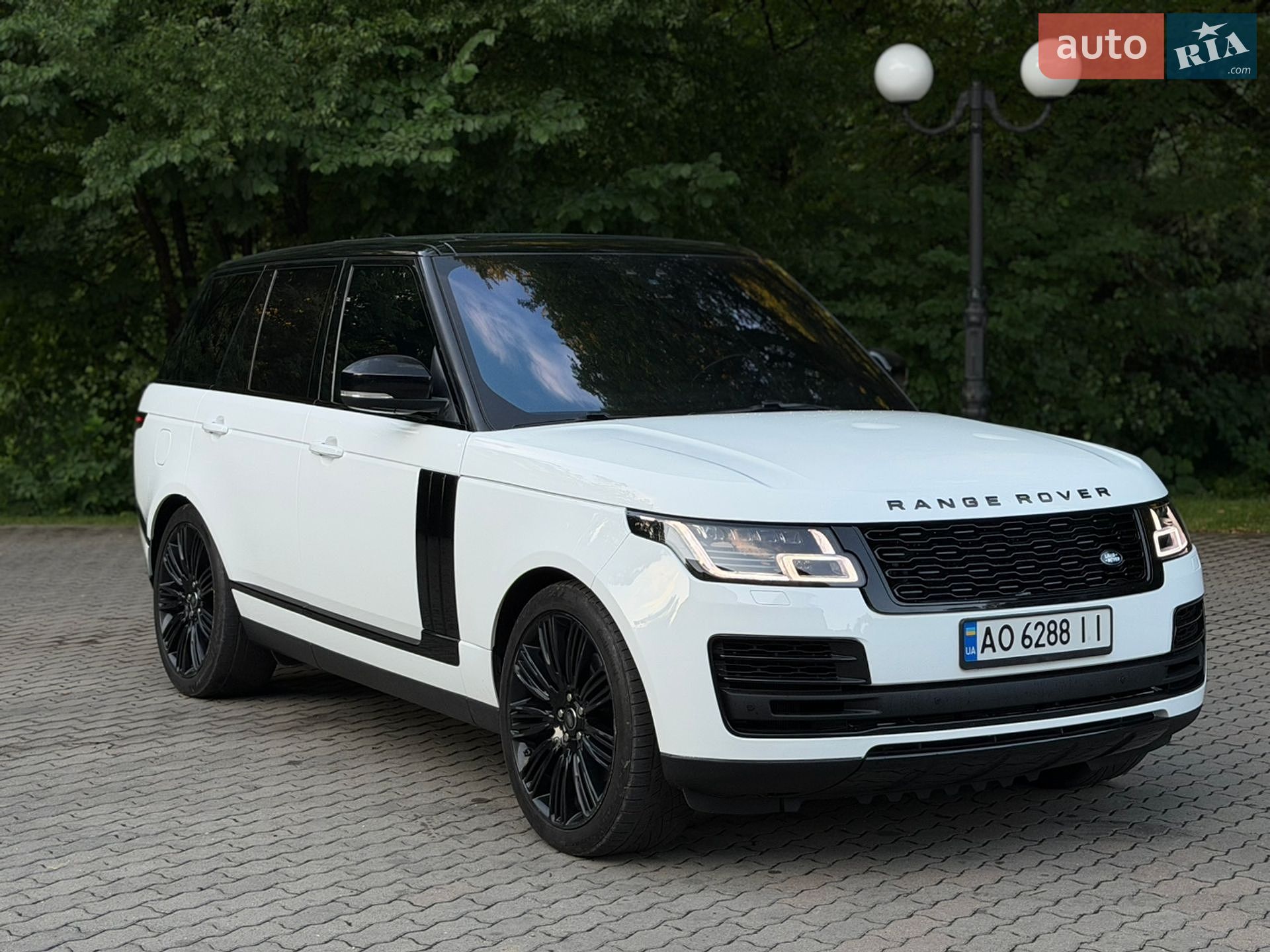 Land Rover Range Rover 2017 VIN SALGR2FK7HA358686 фото оголошення 10 з 36