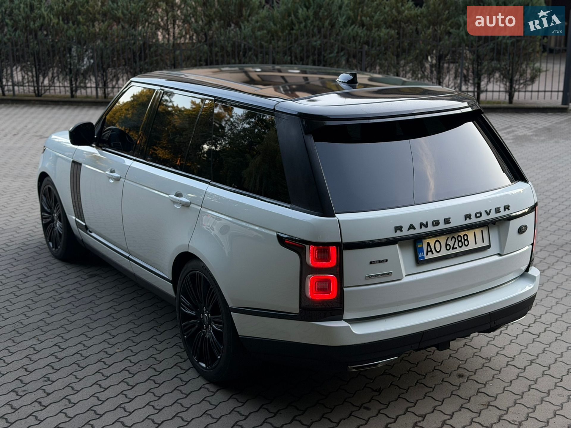 Land Rover Range Rover 2017 VIN SALGR2FK7HA358686 фото оголошення 21 з 36