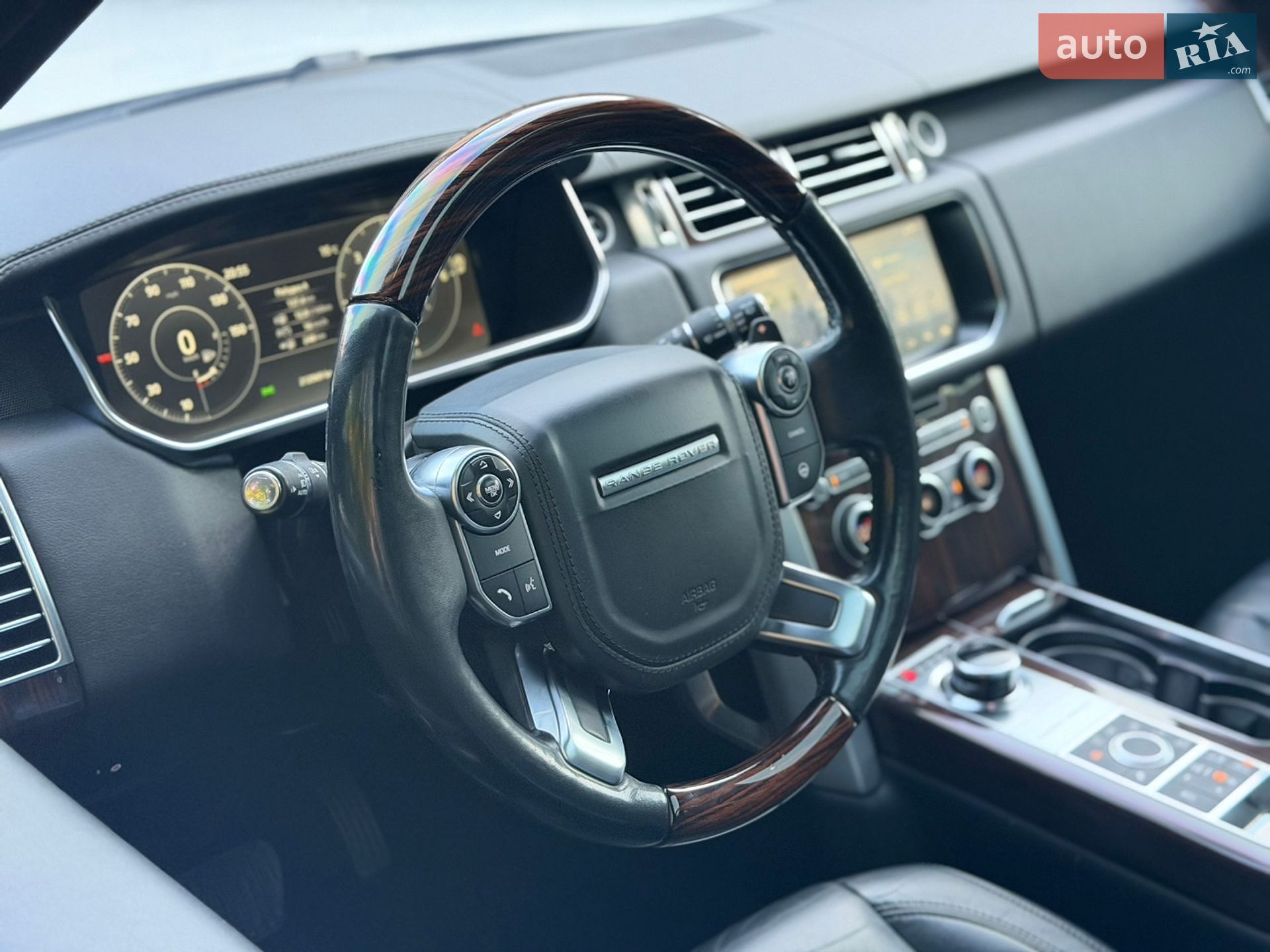 Land Rover Range Rover 2017 VIN SALGR2FK7HA358686 фото оголошення 24 з 36