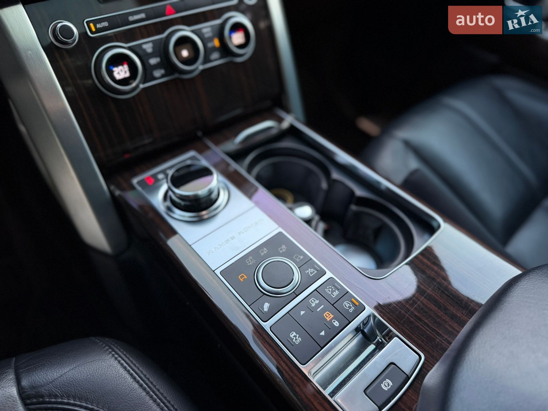 Land Rover Range Rover 2017 VIN SALGR2FK7HA358686 фото оголошення 30 з 36