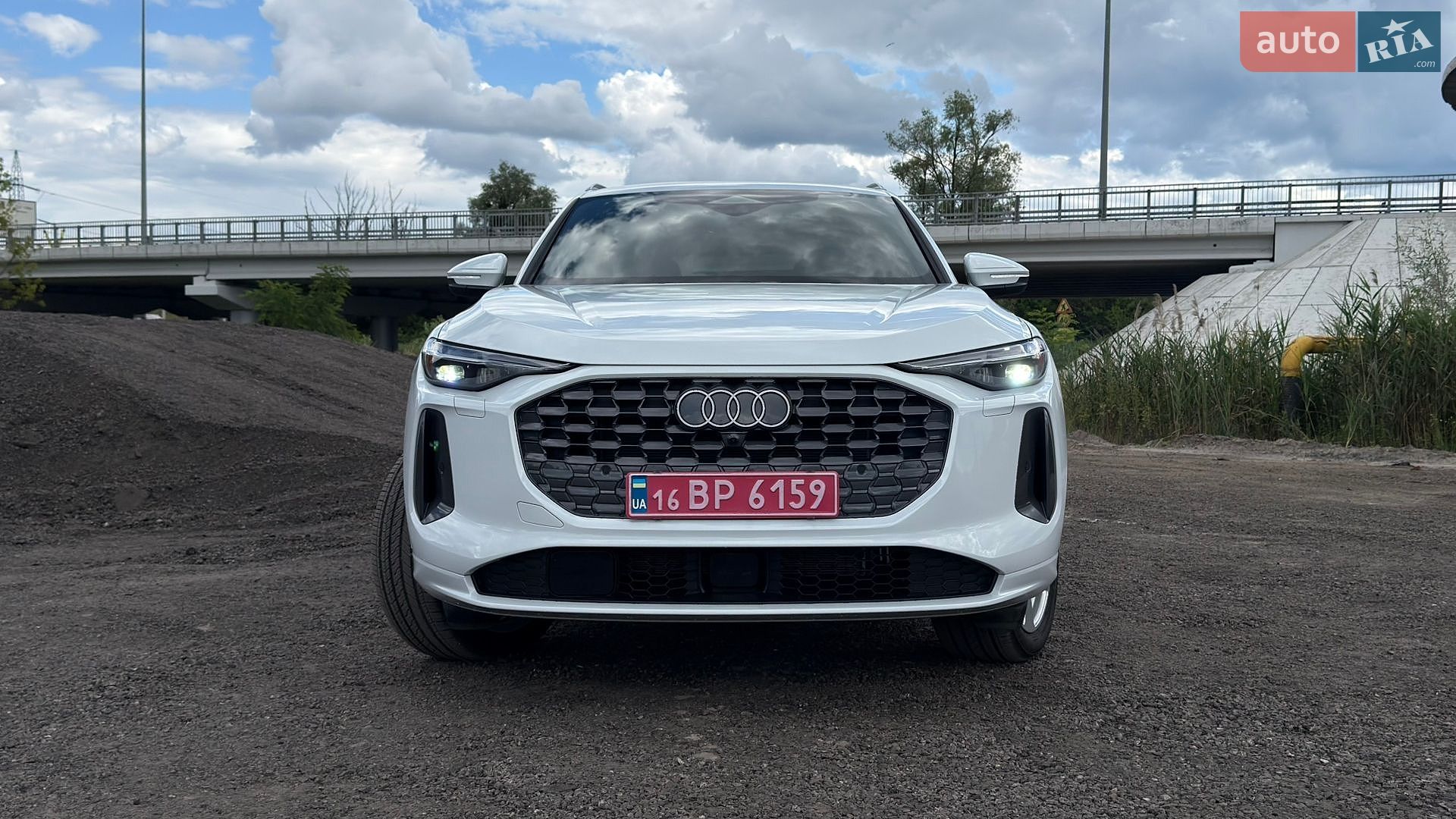Audi Q5 2025 VIN WA12AAGU7S2023944 фото оголошення 2 з 105