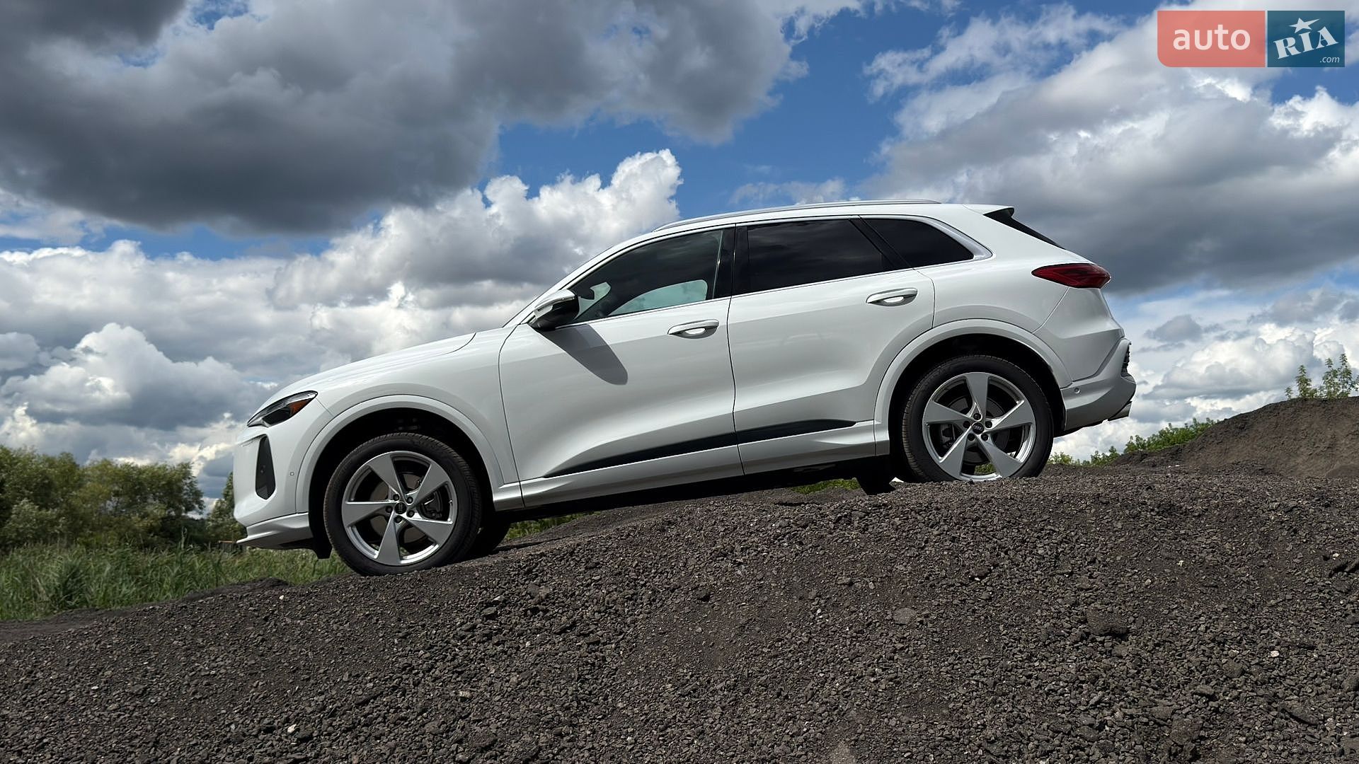 Audi Q5 2025 VIN WA12AAGU7S2023944 фото оголошення 80 з 105