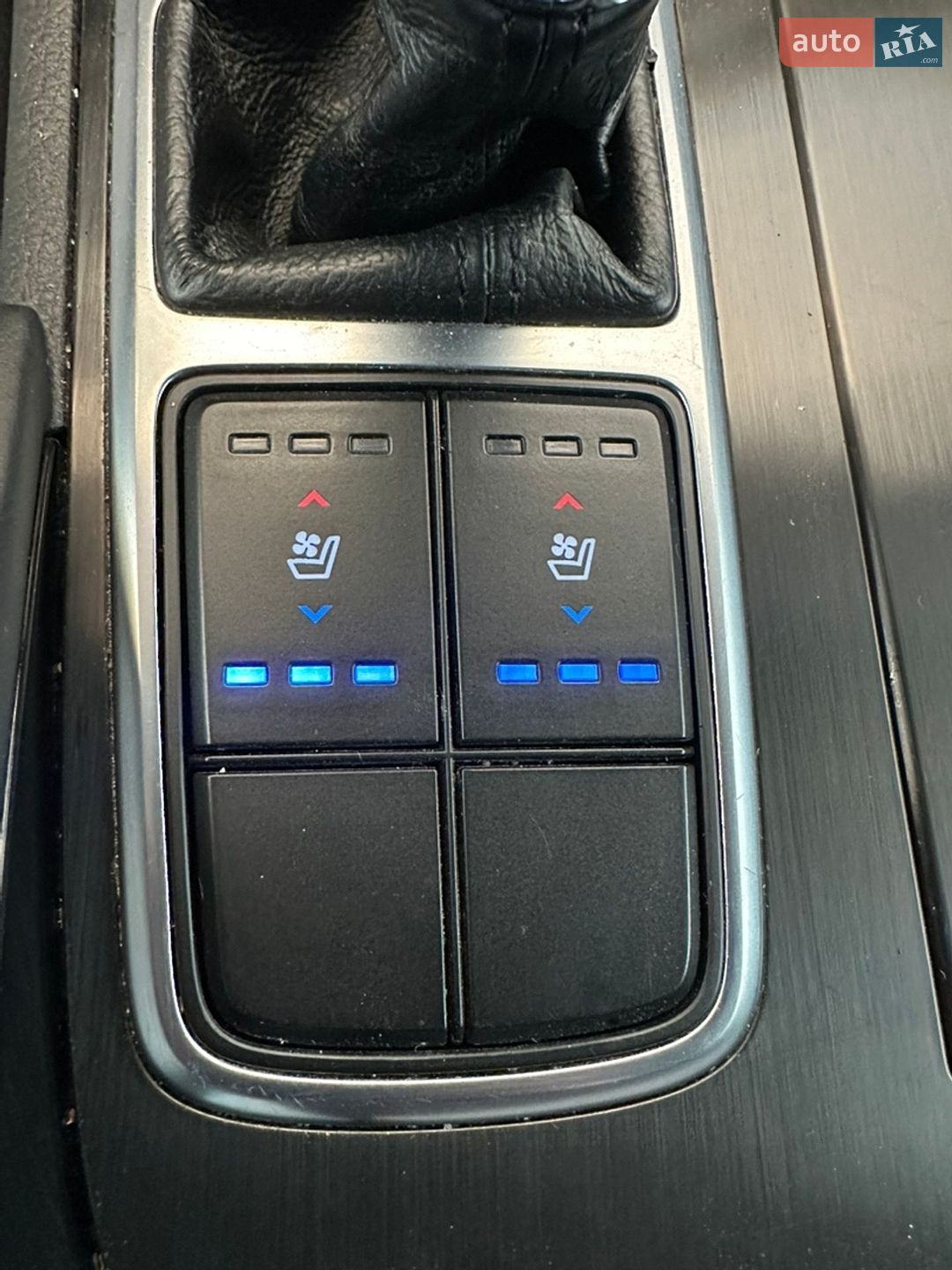Hyundai Azera 2015 VIN KMHFG4JG5GA506027 фото оголошення 32 з 39