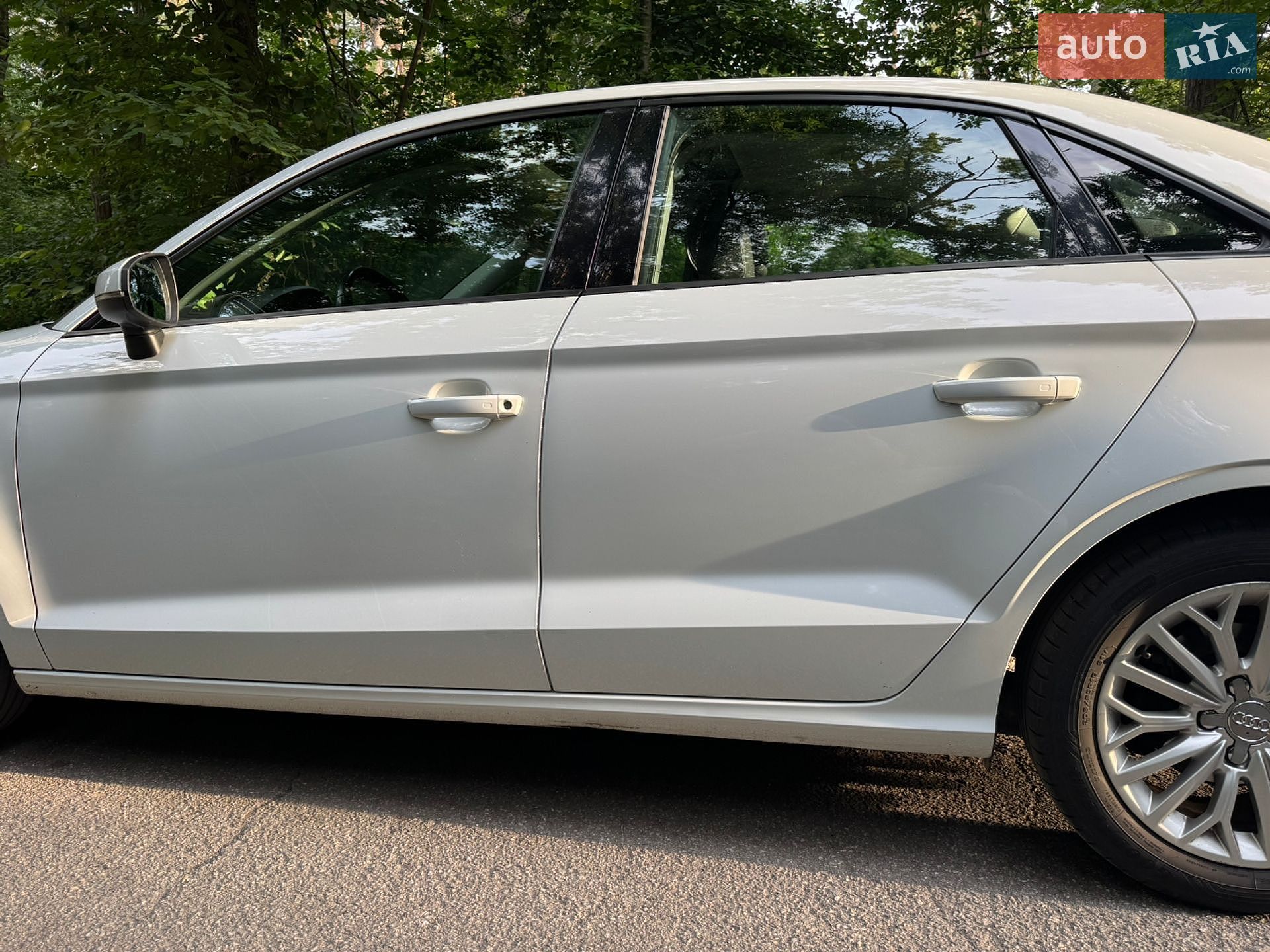 Audi A3 2016 VIN WAUZZZ8V7H1000971 фото оголошення 4 з 39