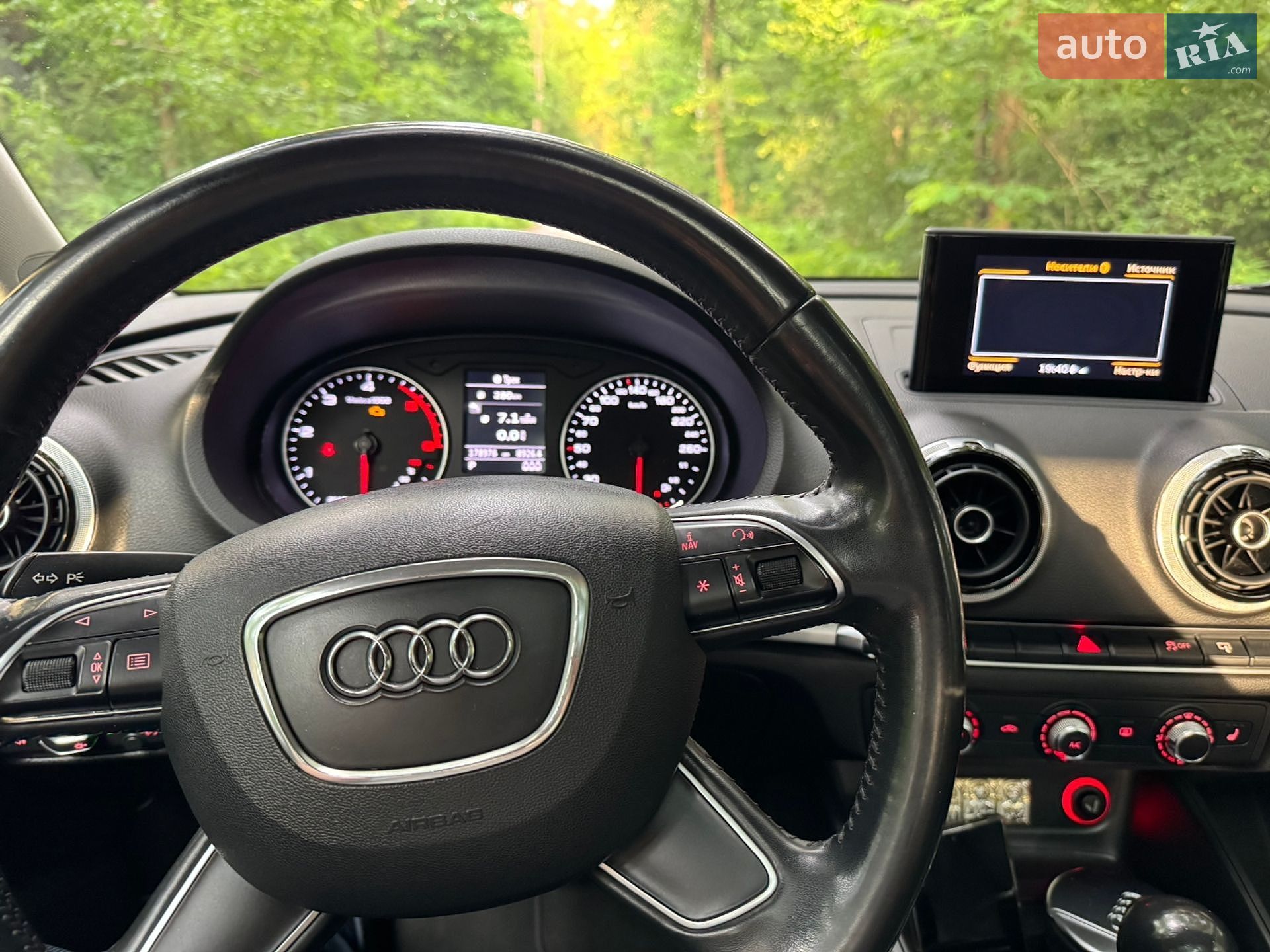 Audi A3 2016 VIN WAUZZZ8V7H1000971 фото оголошення 16 з 39