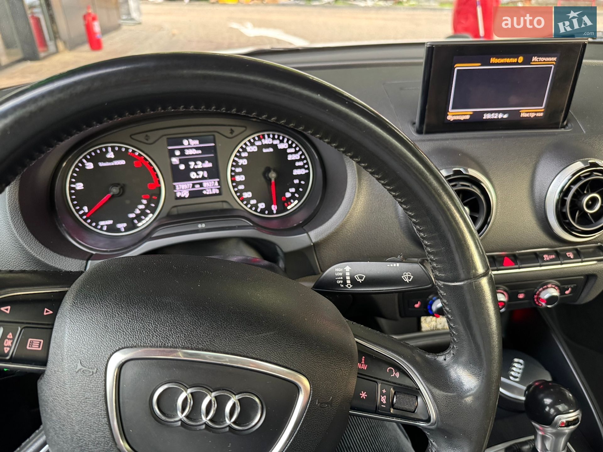 Audi A3 2016 VIN WAUZZZ8V7H1000971 фото оголошення 27 з 39