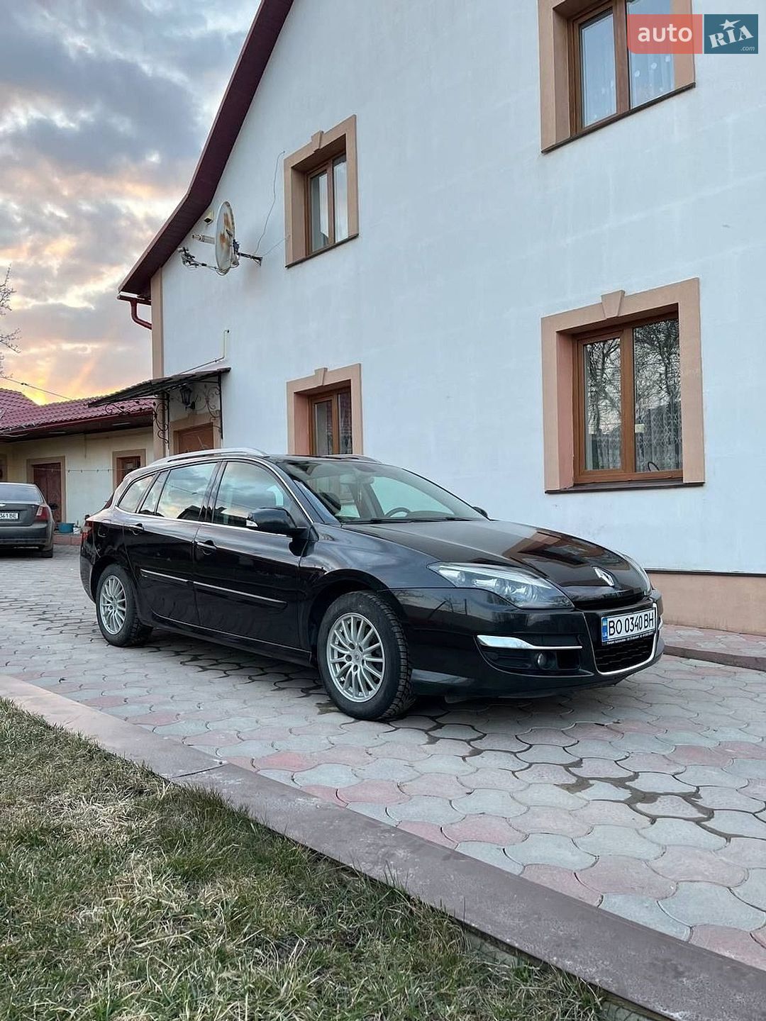 Renault Laguna 2011 VIN VF1KT1R0644554499 фото оголошення 3 з 15