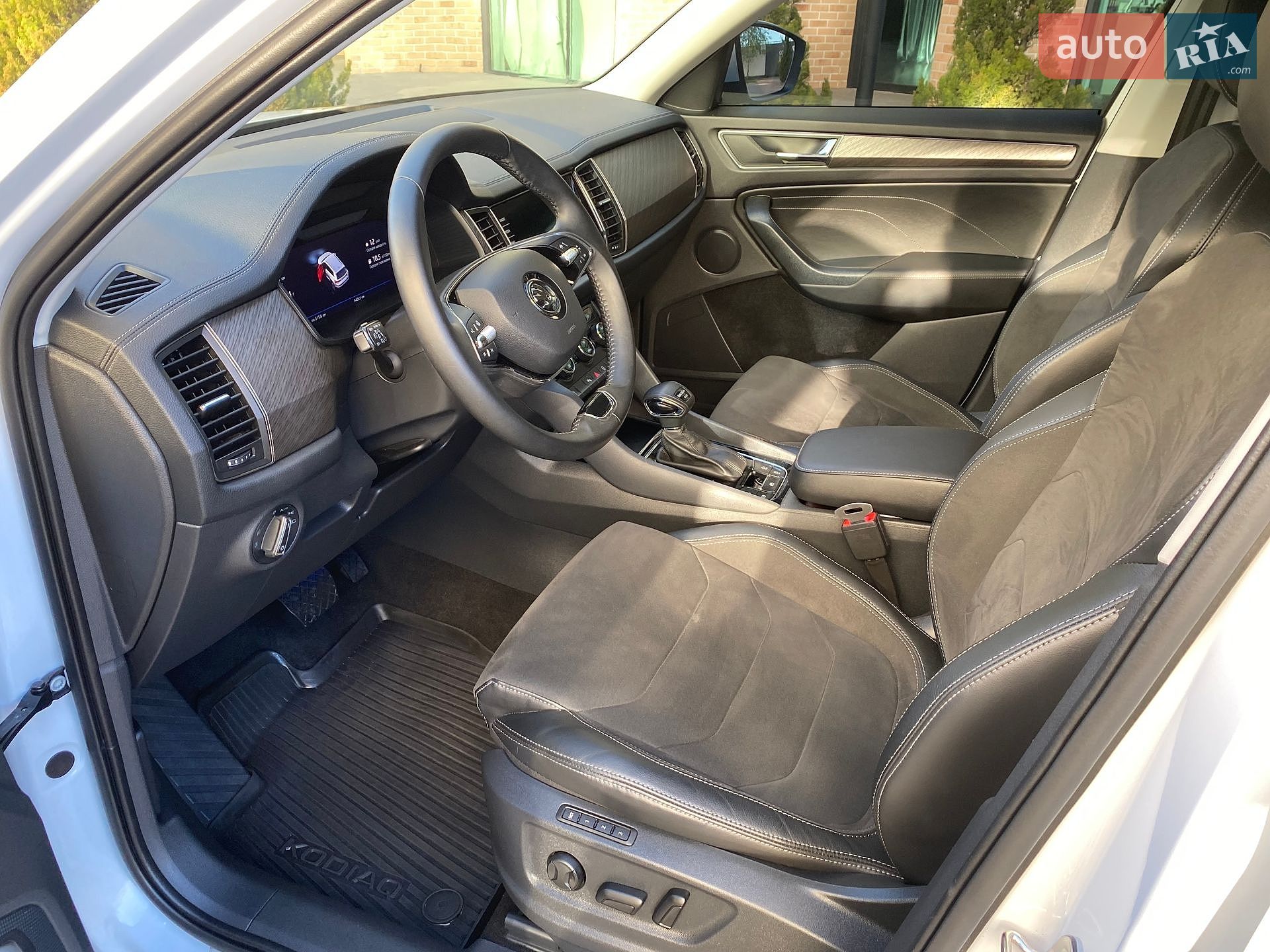 Skoda Kodiaq 2023 VIN TMBLN6NS7RB400165 фото оголошення 9 з 21