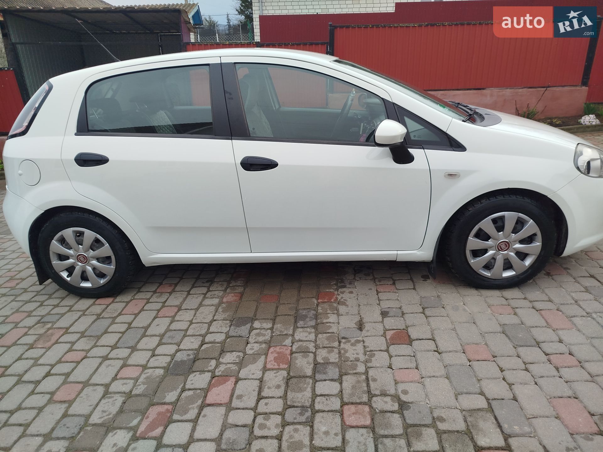 Fiat Punto 2012 VIN ZFA19900001923664 фото оголошення 29 з 36