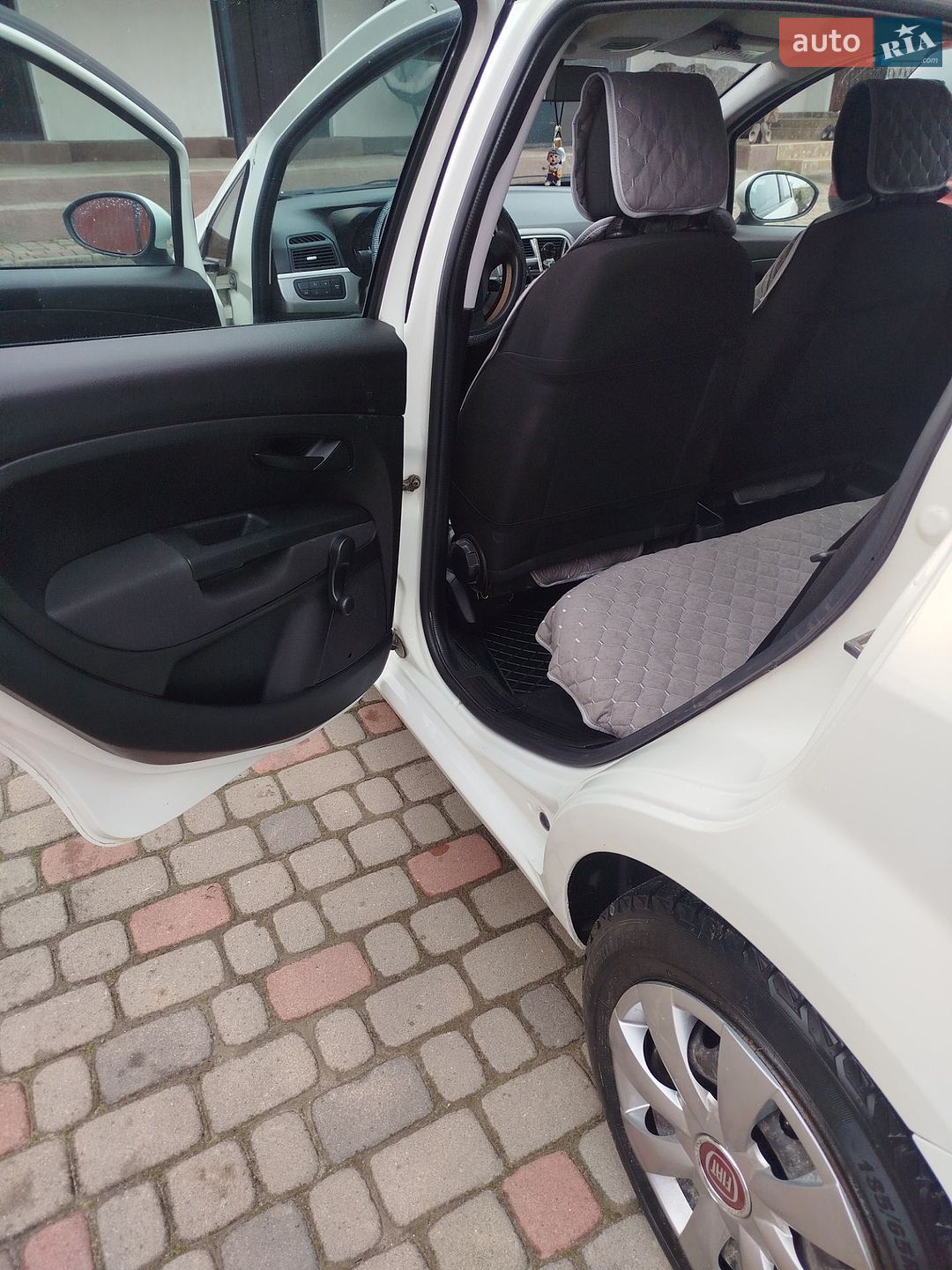 Fiat Punto 2012 VIN ZFA19900001923664 фото оголошення 21 з 36