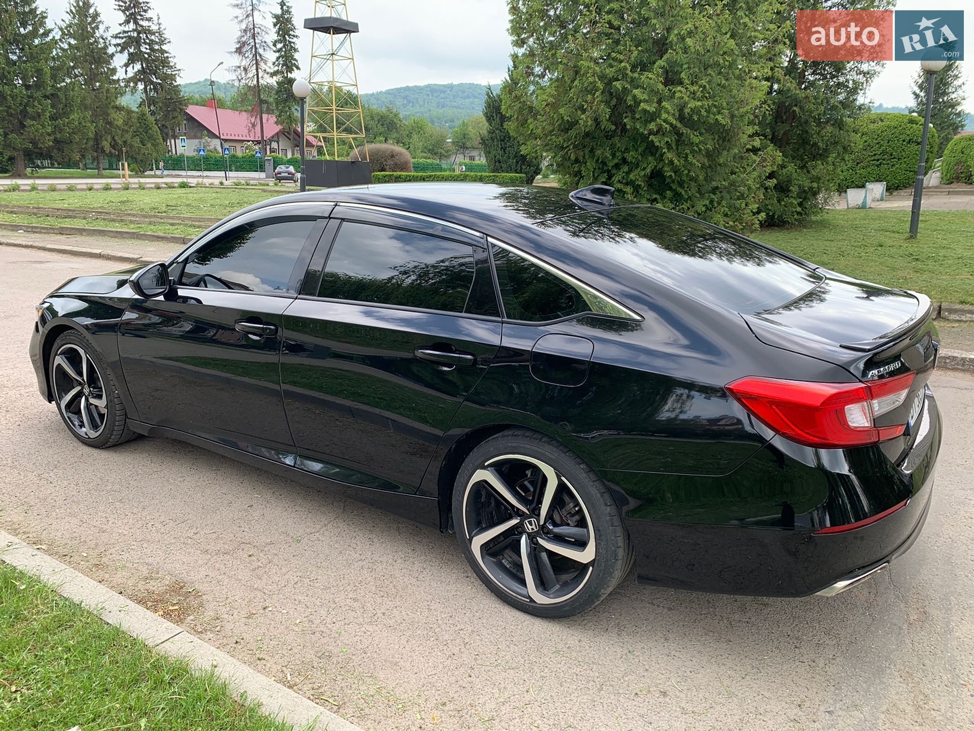 Honda Accord 2019 VIN 1HGCV1F38KA104496 фото оголошення 12 з 101