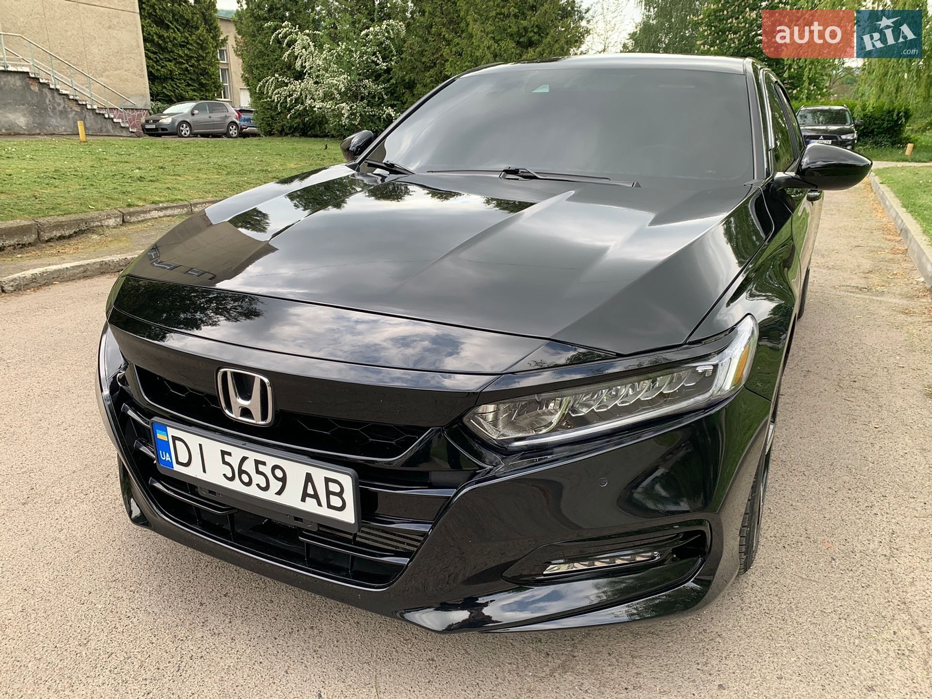 Honda Accord 2019 VIN 1HGCV1F38KA104496 фото оголошення 68 з 101