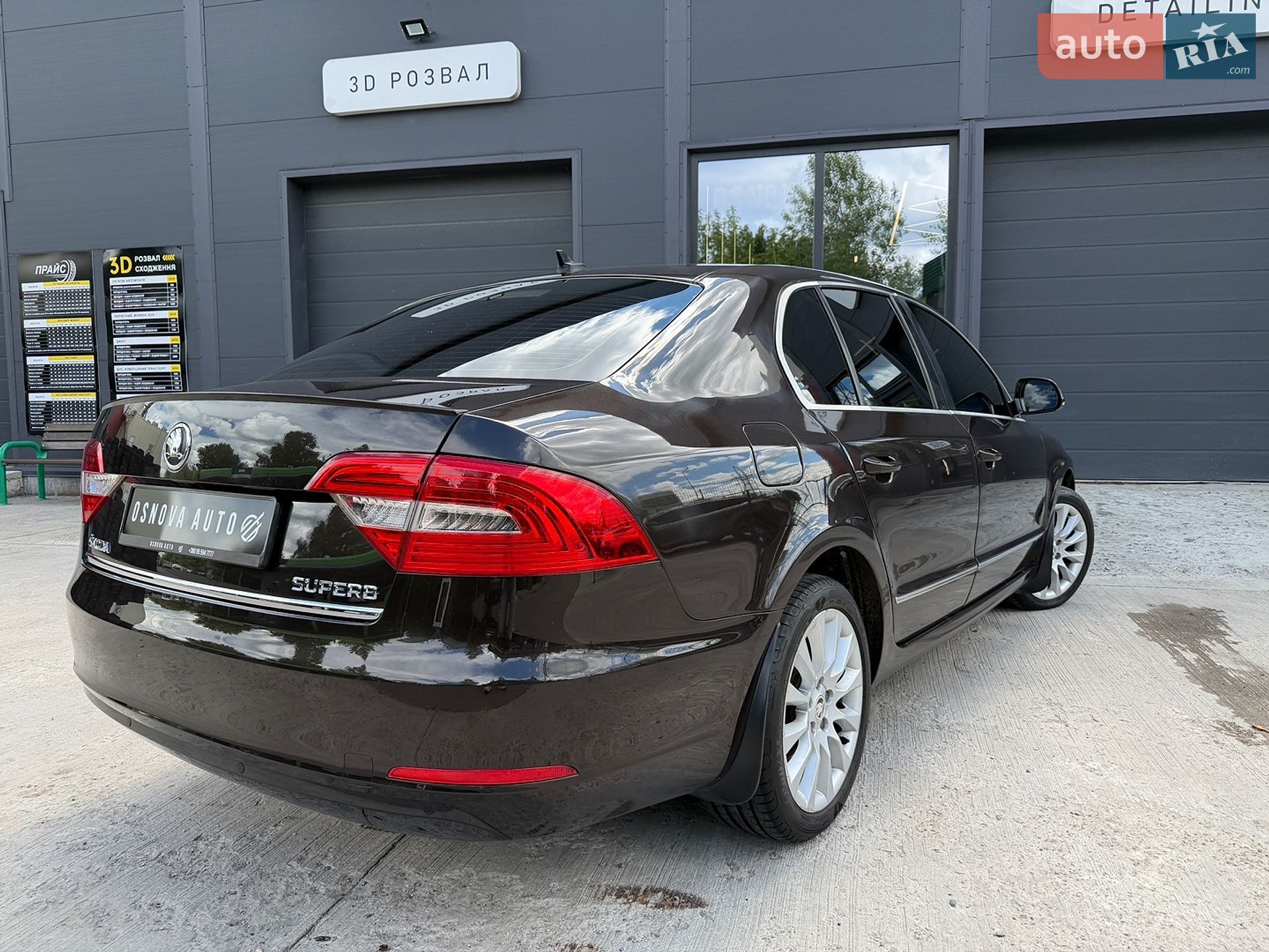 Skoda Superb 2013 VIN TMBAB43T6EB300178 фото оголошення 10 з 41