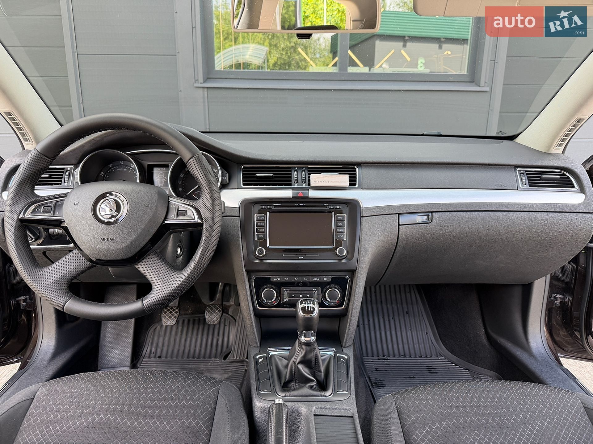 Skoda Superb 2013 VIN TMBAB43T6EB300178 фото оголошення 31 з 41