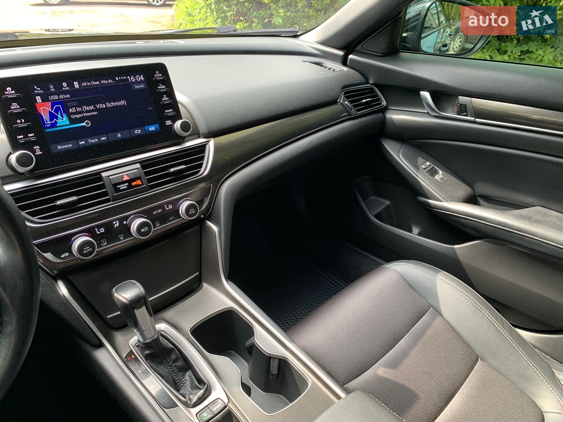 Honda Accord 2019 VIN 1HGCV1F38KA104496 фото оголошення 77 з 101