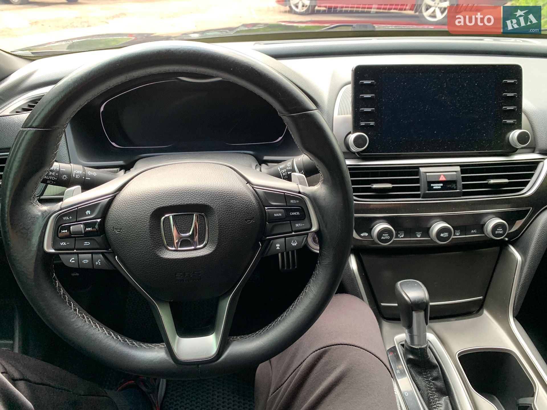 Honda Accord 2019 VIN 1HGCV1F38KA104496 фото оголошення 84 з 101