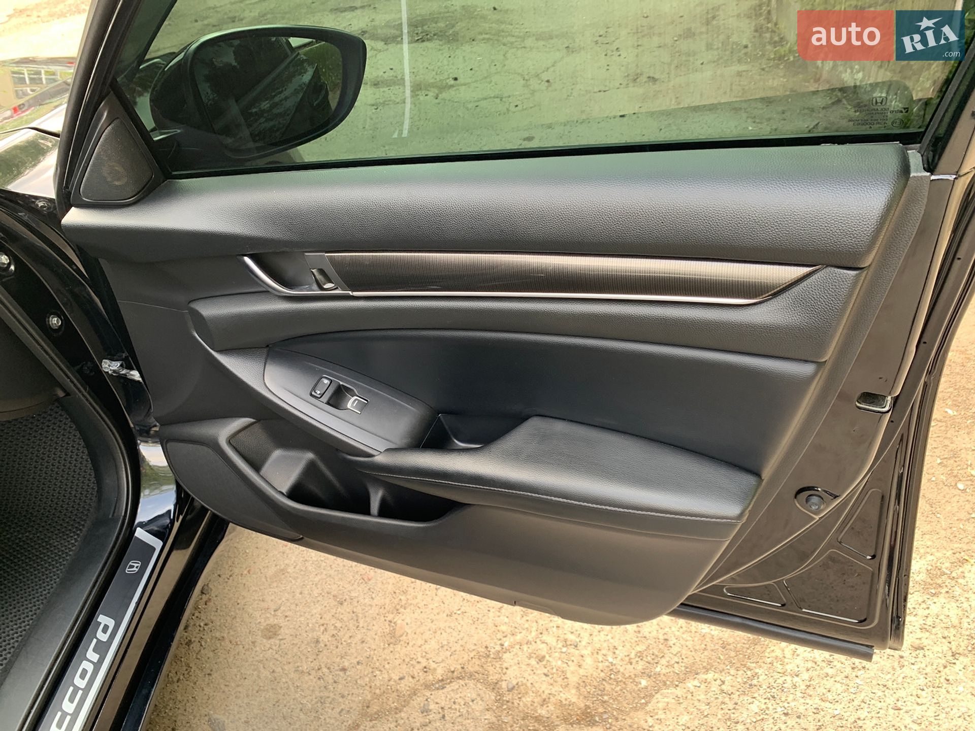Honda Accord 2019 VIN 1HGCV1F38KA104496 фото оголошення 87 з 101