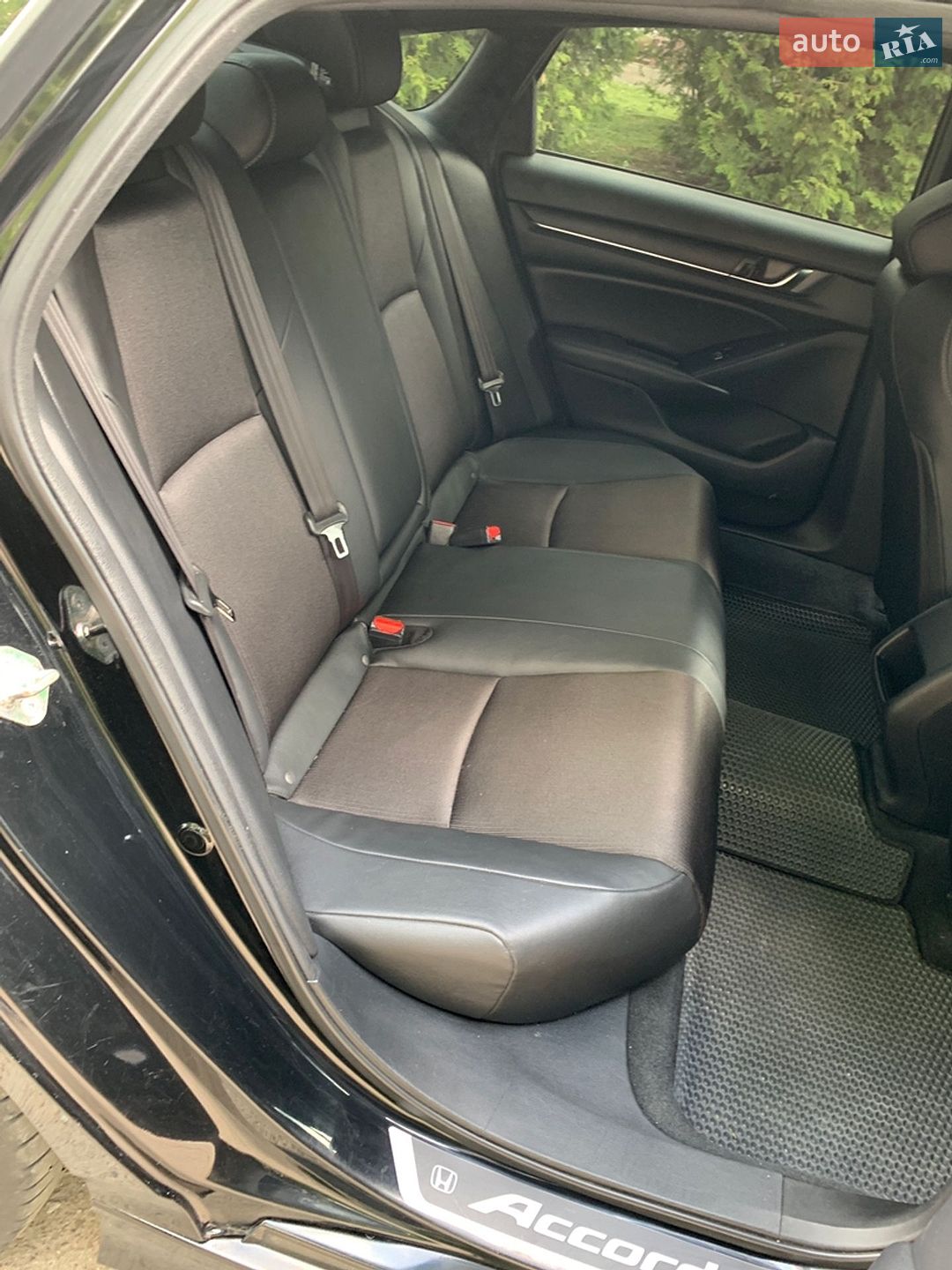 Honda Accord 2019 VIN 1HGCV1F38KA104496 фото оголошення 95 з 101