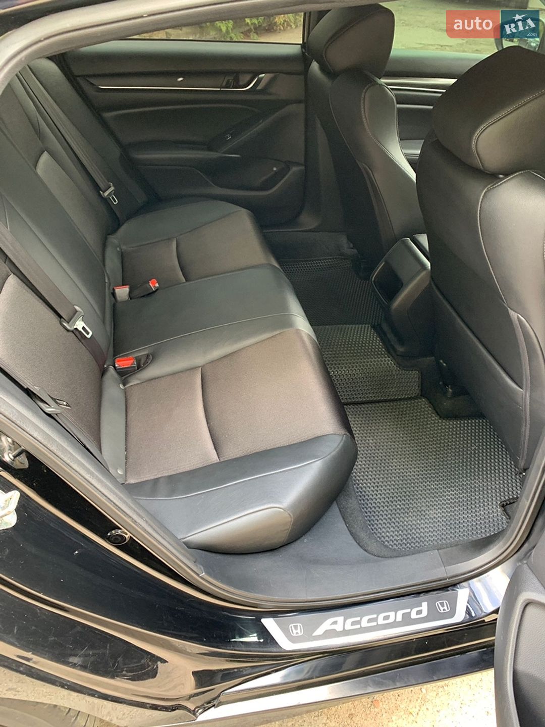 Honda Accord 2019 VIN 1HGCV1F38KA104496 фото оголошення 96 з 101