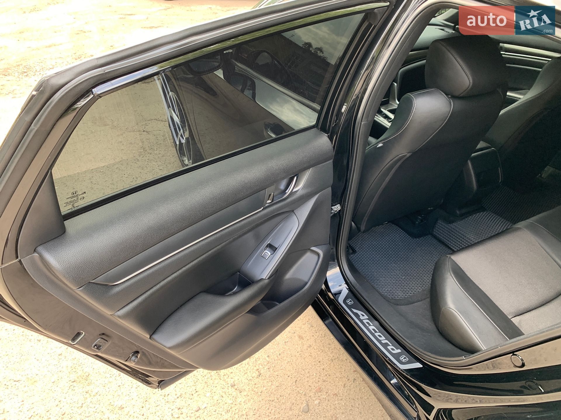 Honda Accord 2019 VIN 1HGCV1F38KA104496 фото оголошення 98 з 101