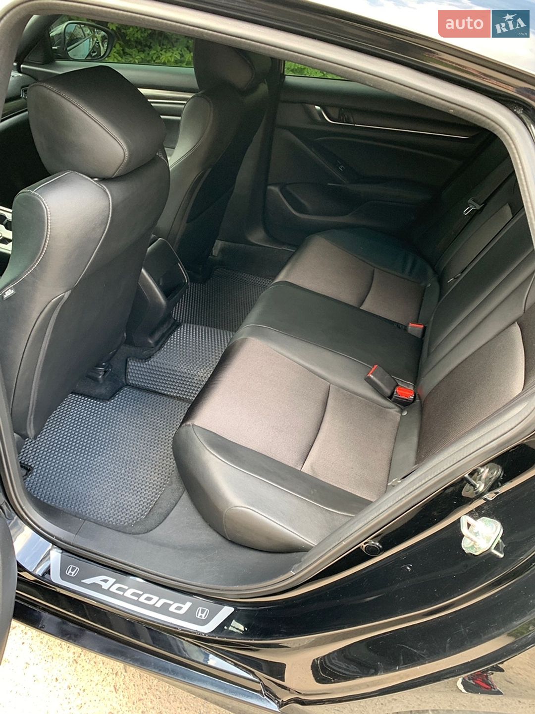 Honda Accord 2019 VIN 1HGCV1F38KA104496 фото оголошення 99 з 101