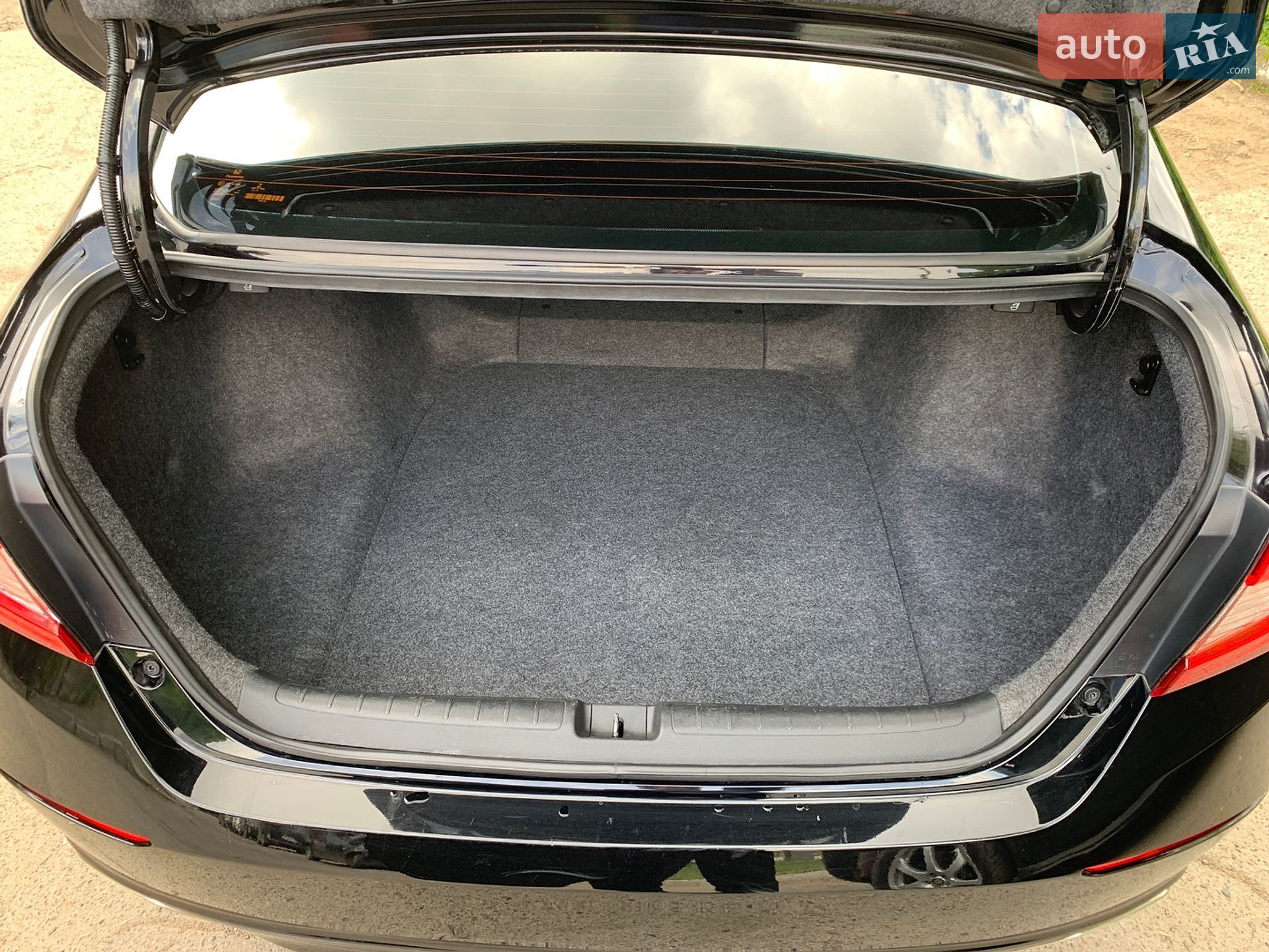 Honda Accord 2019 VIN 1HGCV1F38KA104496 фото оголошення 101 з 101