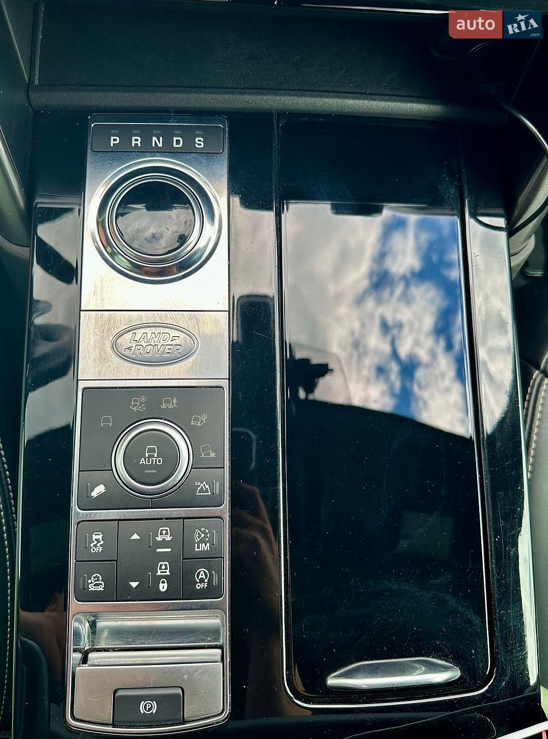 Land Rover Discovery 2018 VIN SALRT2RV1JA054128 фото оголошення 24 з 67